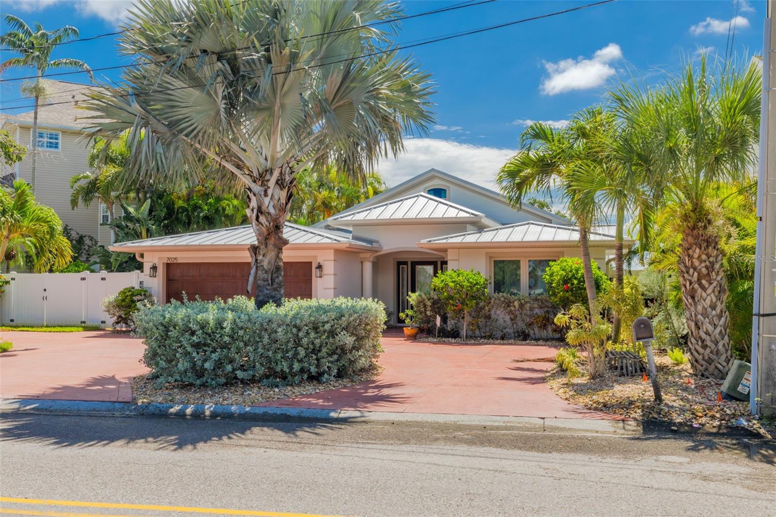 Image 8 of 70 For 7025 Boca Ciega Drive