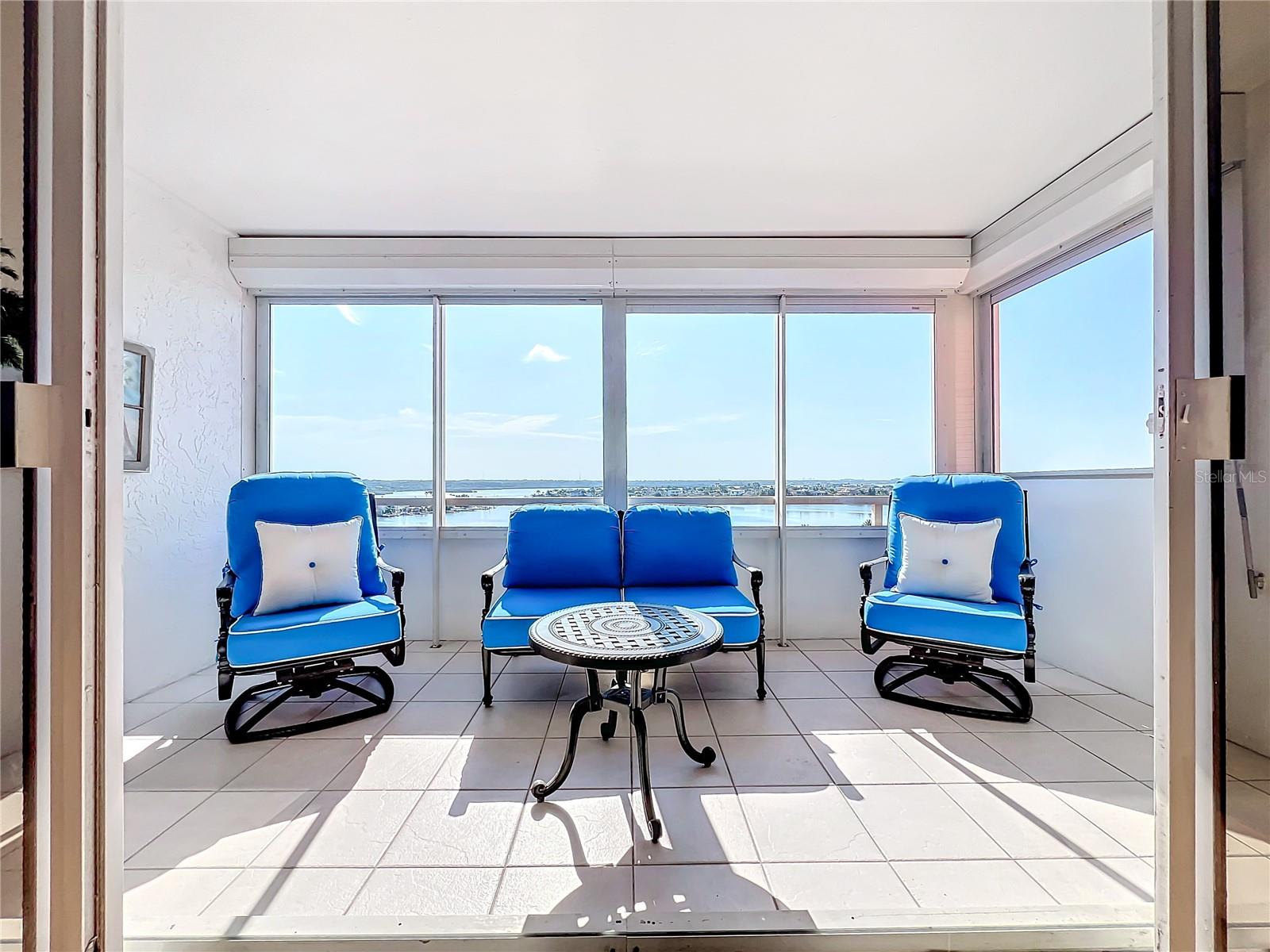 Image 11 of 66 For 17920 Gulf Boulevard 901