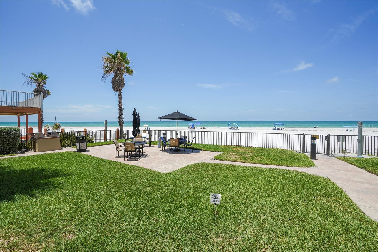 Image 47 of 56 For 17710 Gulf Boulevard 202