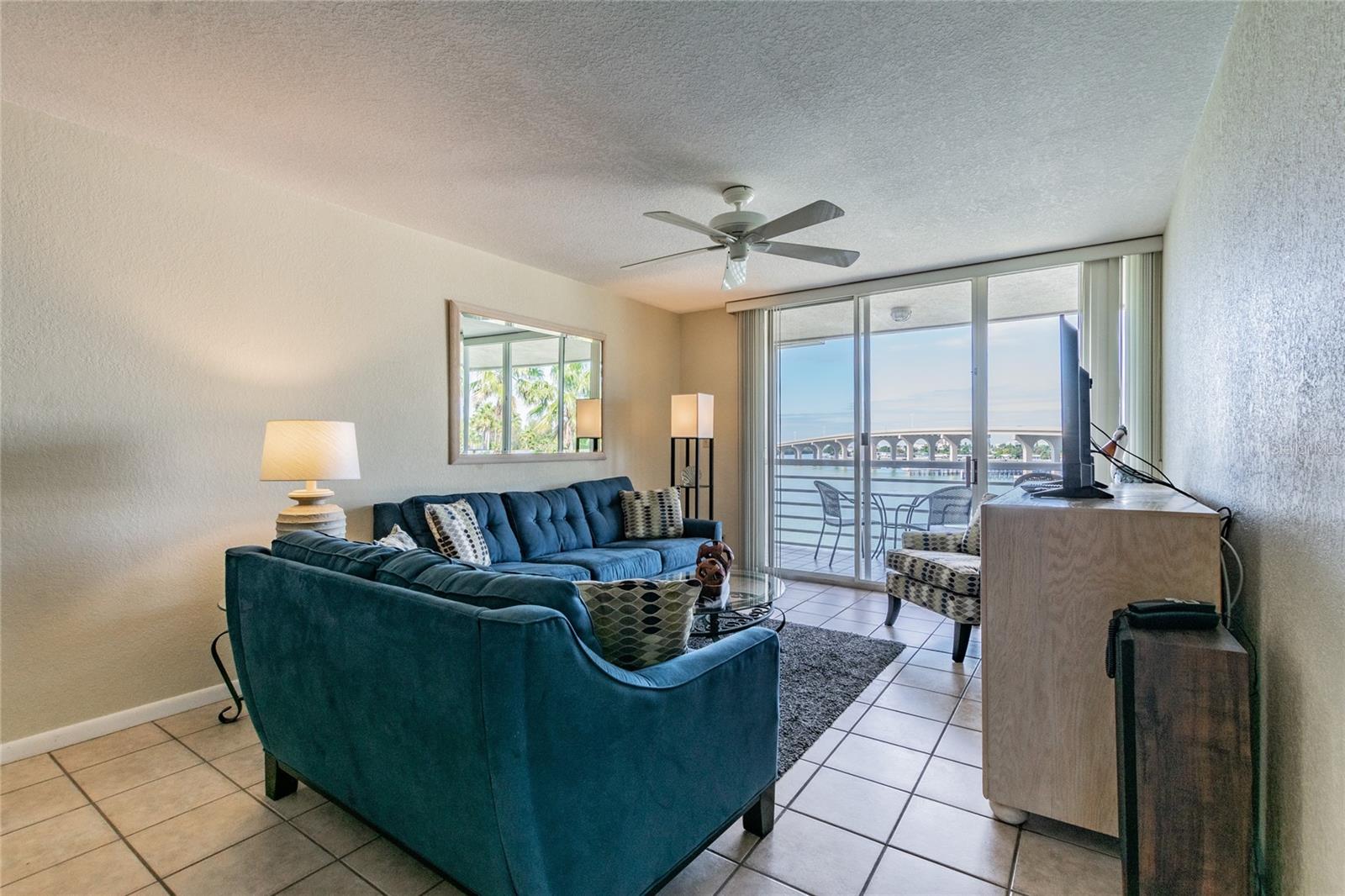Image 11 of 27 For 5901 Bahia Del Mar Circle 518