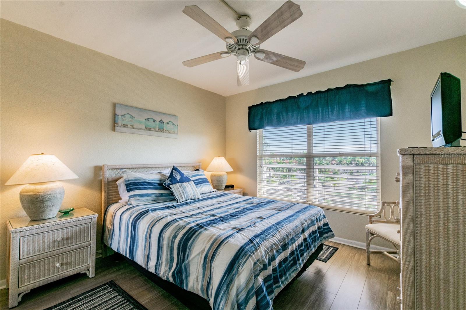 Image 17 of 27 For 5901 Bahia Del Mar Circle 518
