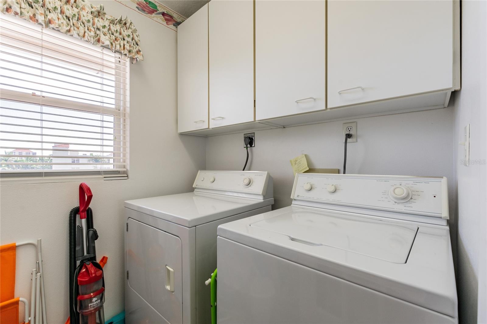 Image 18 of 27 For 5901 Bahia Del Mar Circle 518