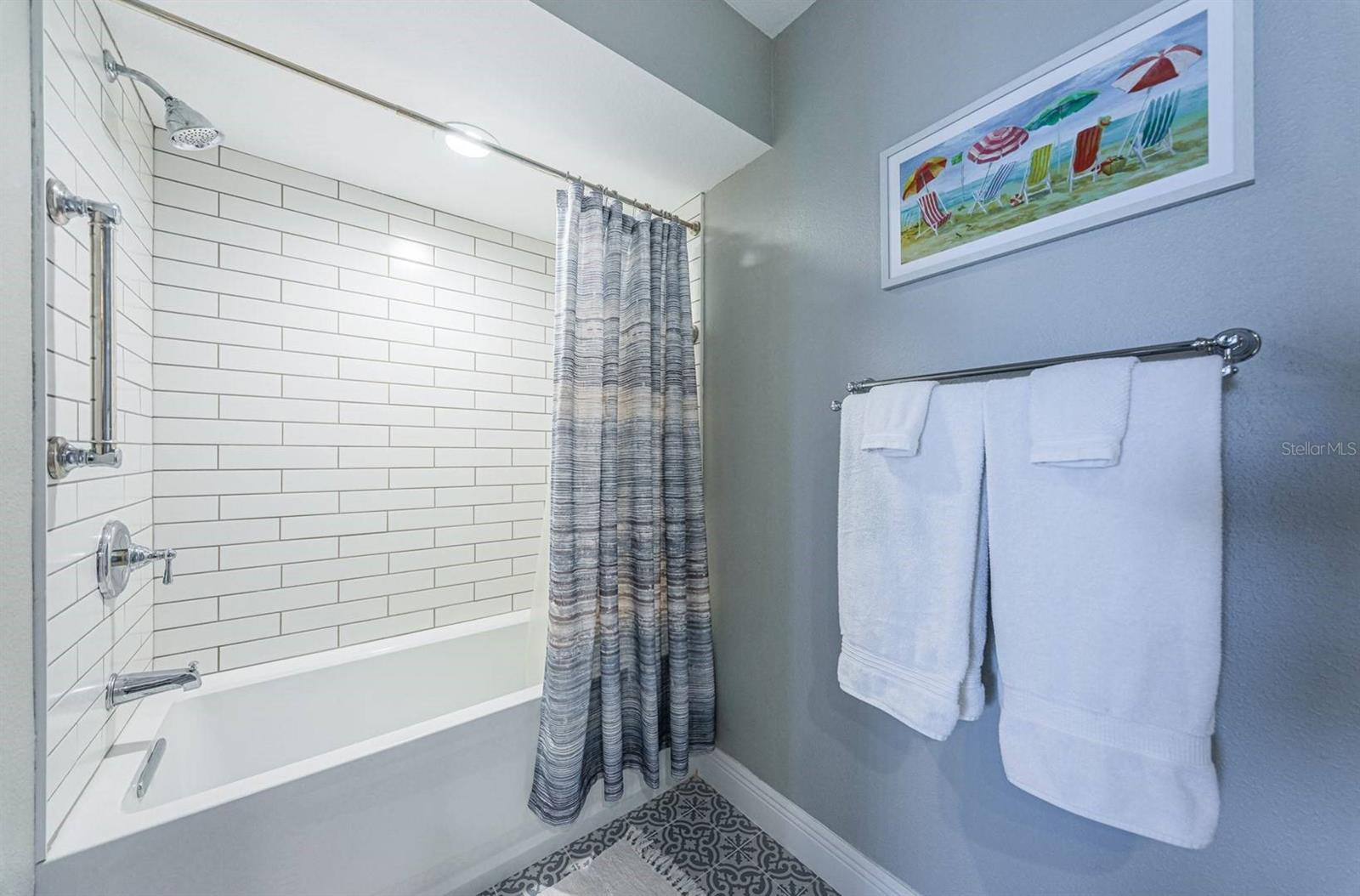Image 21 of 27 For 5901 Bahia Del Mar Circle 518