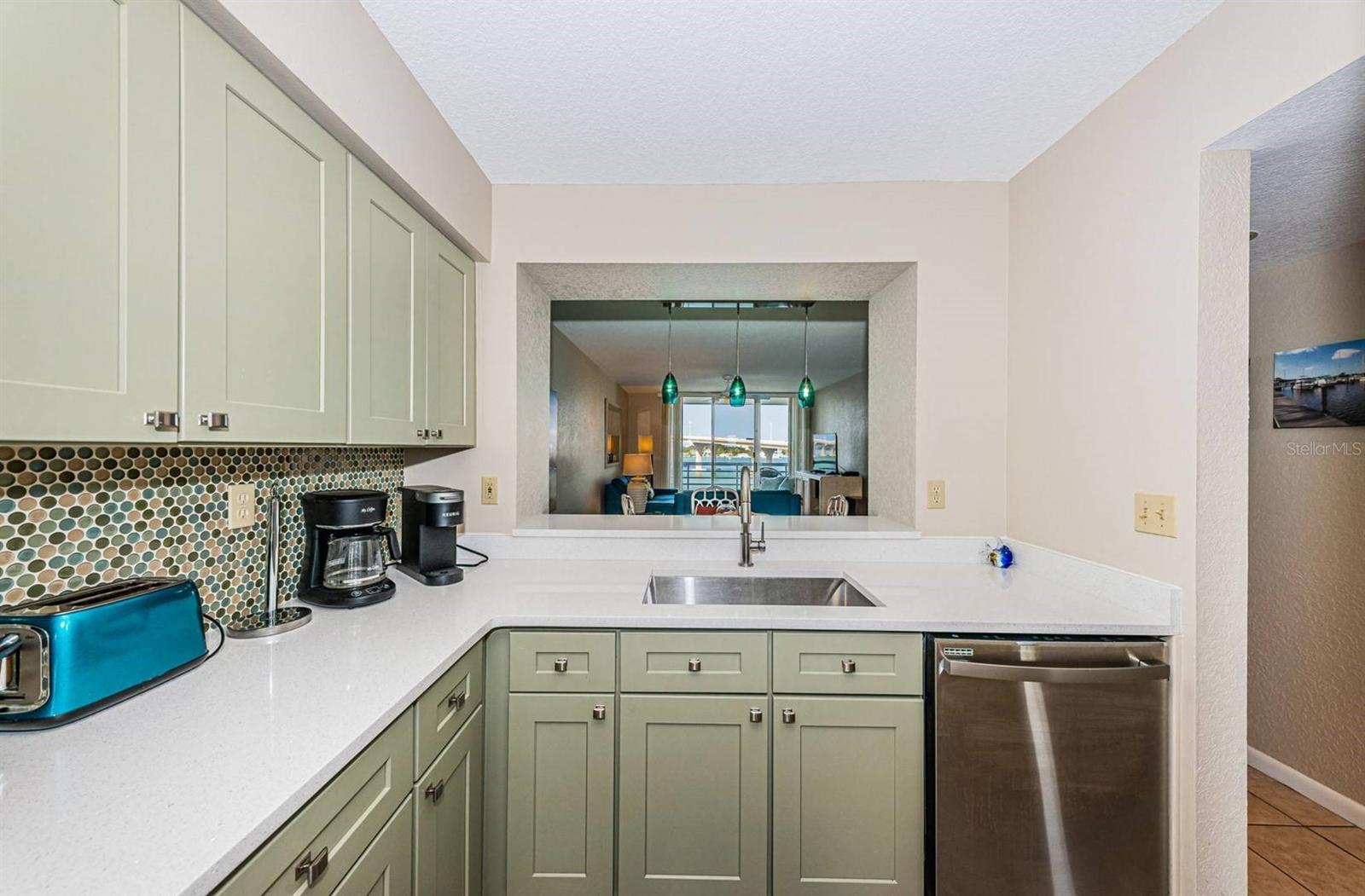 Image 4 of 27 For 5901 Bahia Del Mar Circle 518