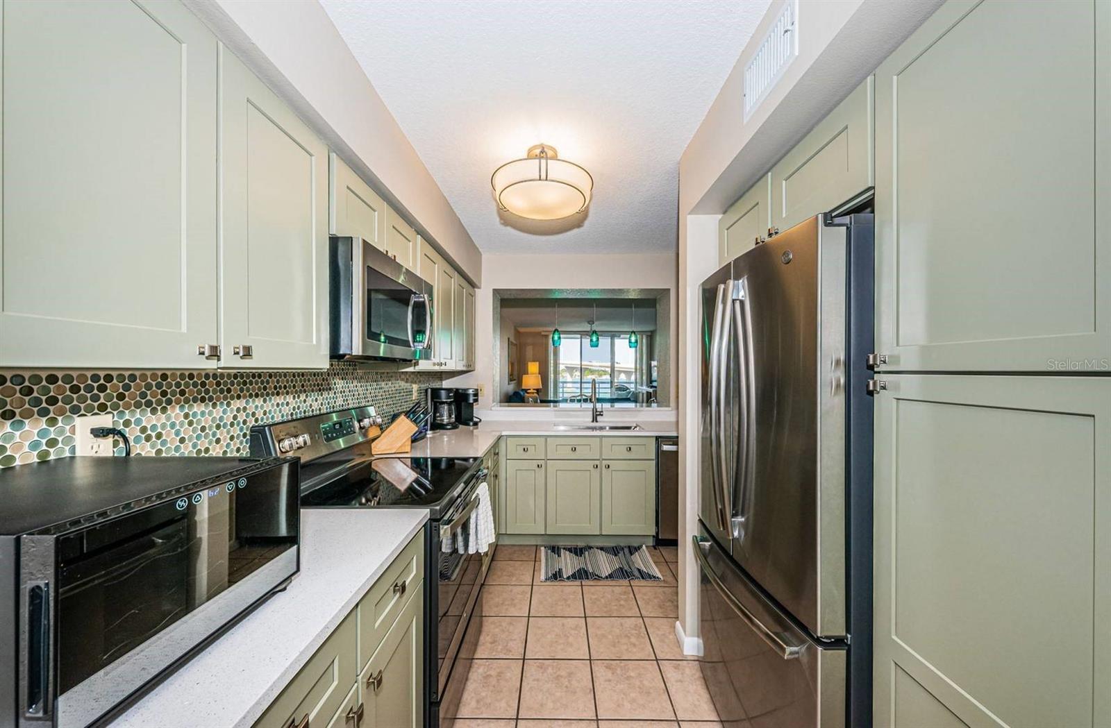 Image 6 of 27 For 5901 Bahia Del Mar Circle 518