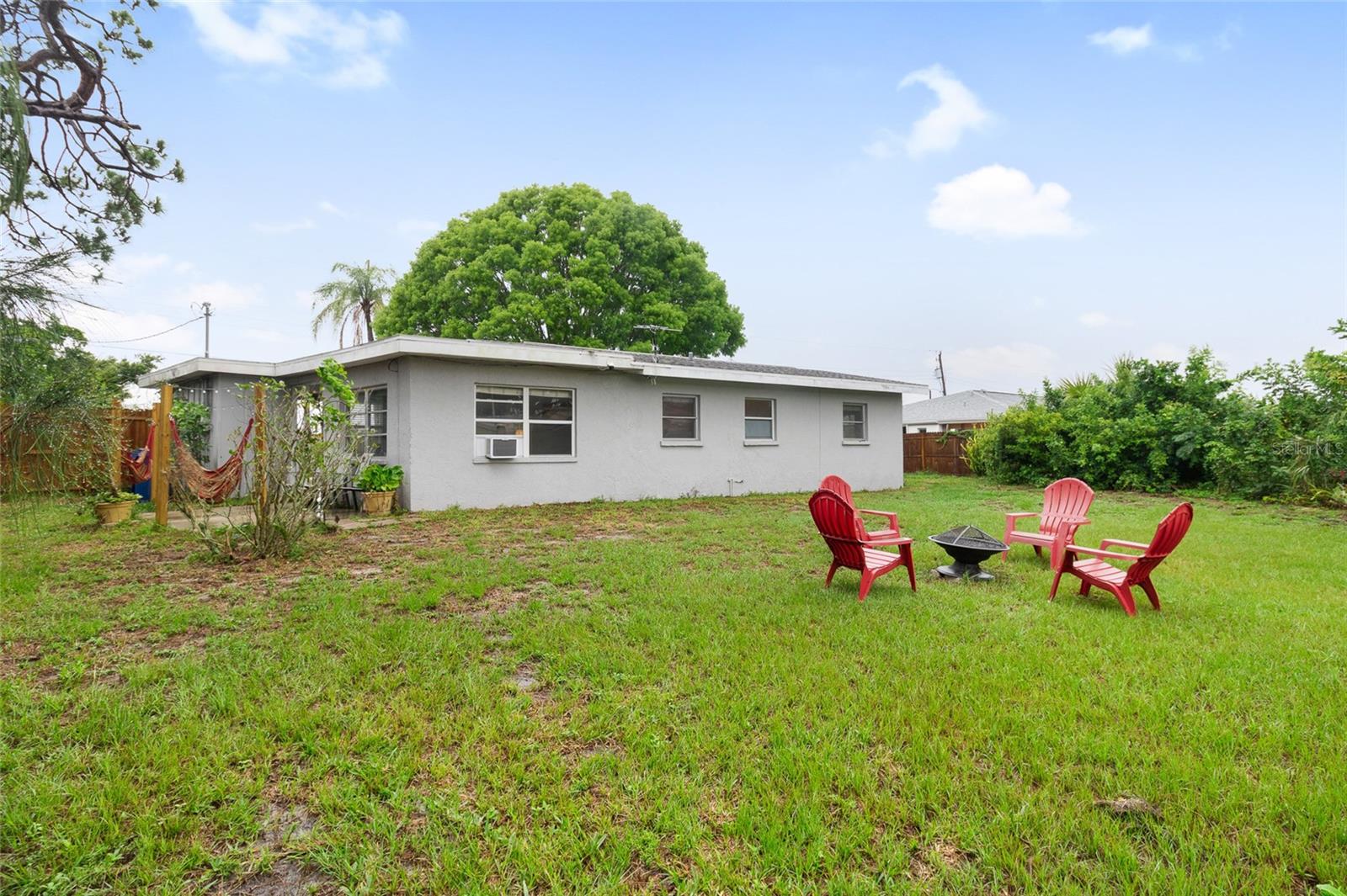 Listing photo id 15 for 1949 Forked Creek Drive