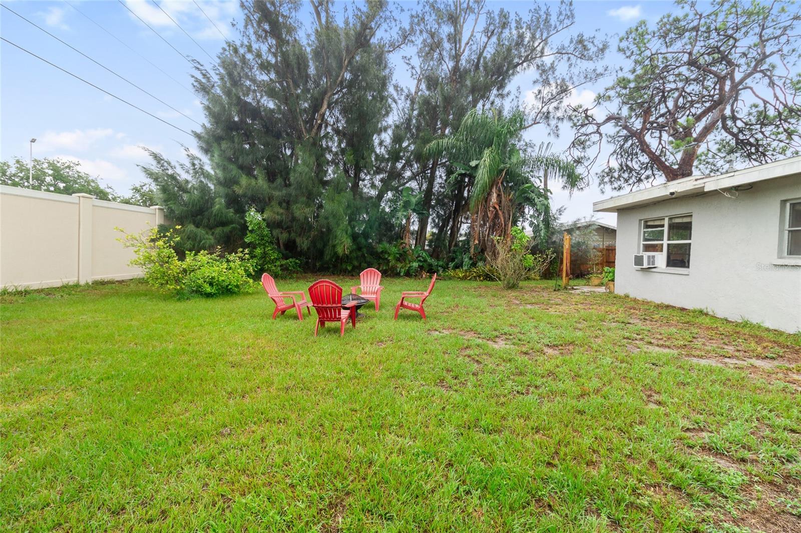 Listing photo id 16 for 1949 Forked Creek Drive