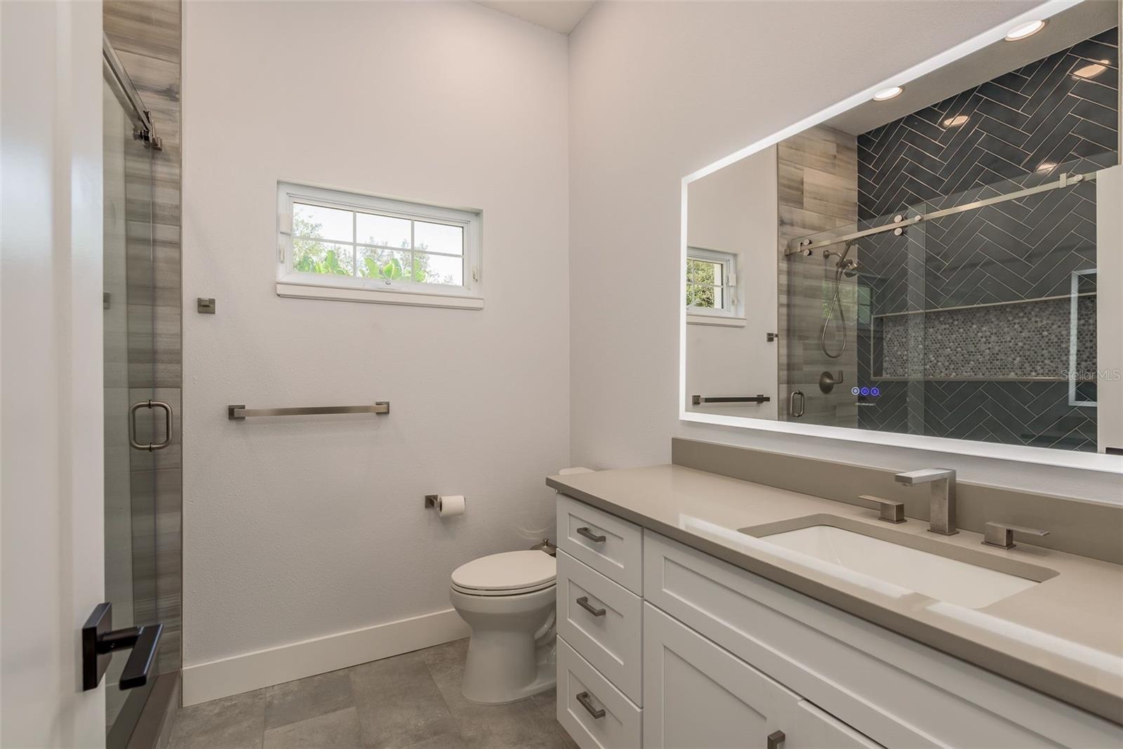 Listing photo id 20 for 877 Cypress Lakeview Court