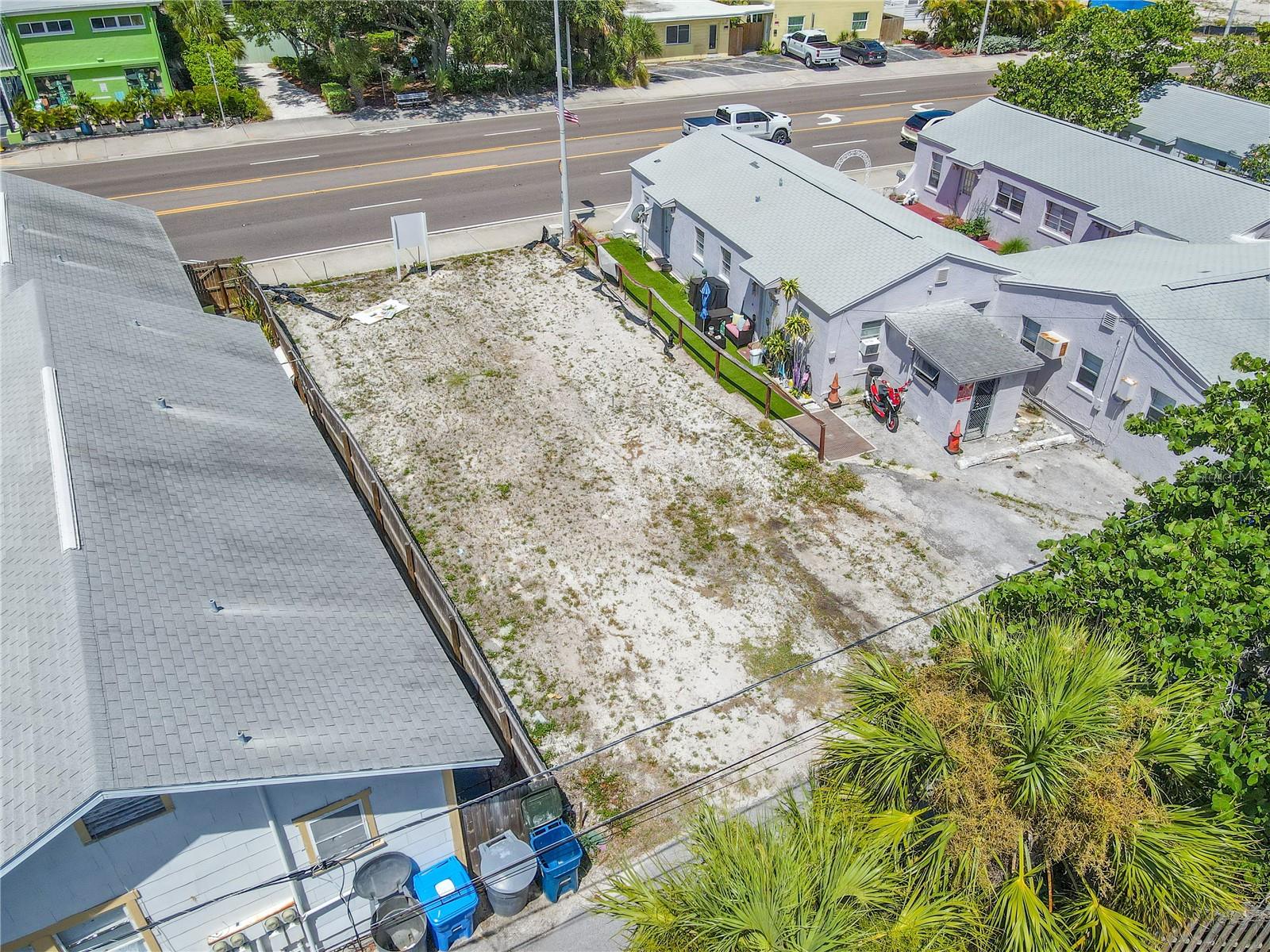 Listing photo id 9 for 12103 Gulf Boulevard