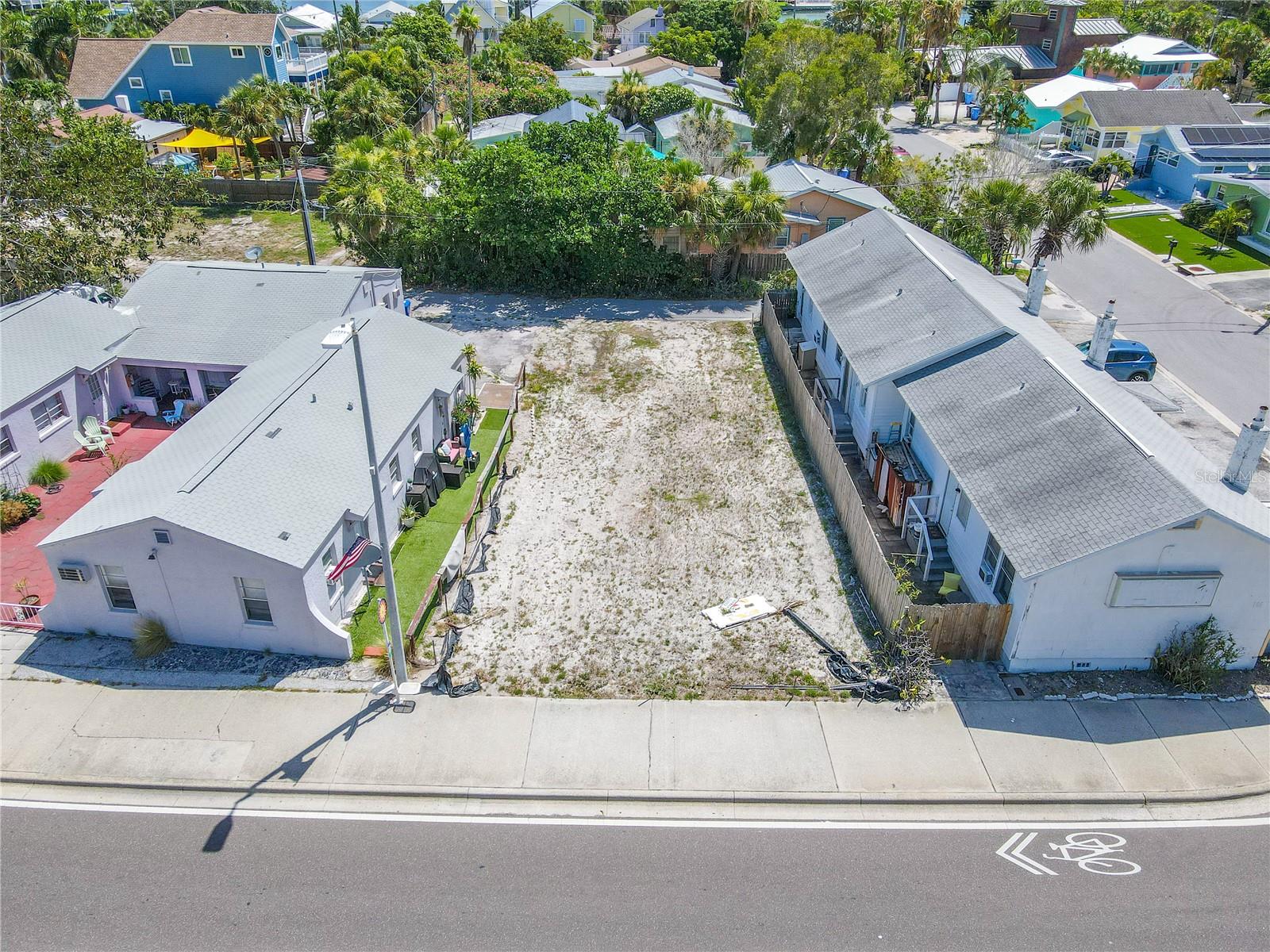 Listing photo id 6 for 12103 Gulf Boulevard