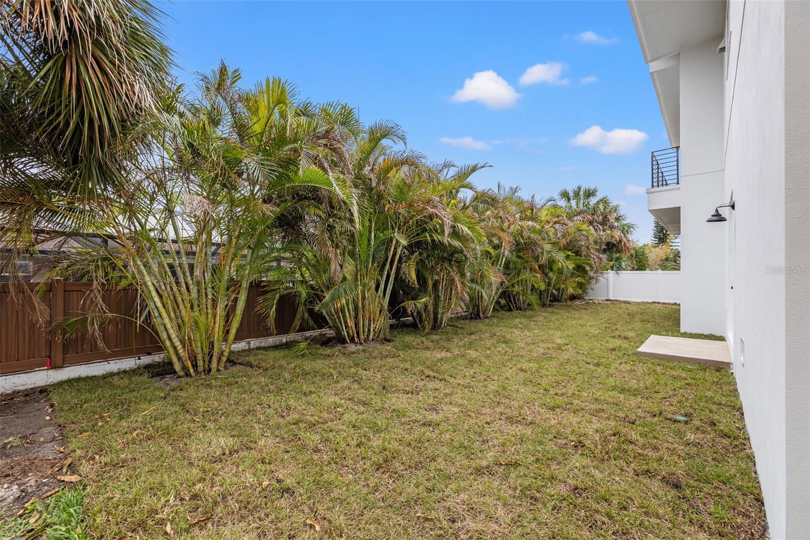 Listing photo id 58 for 3221 Gulf Boulevard