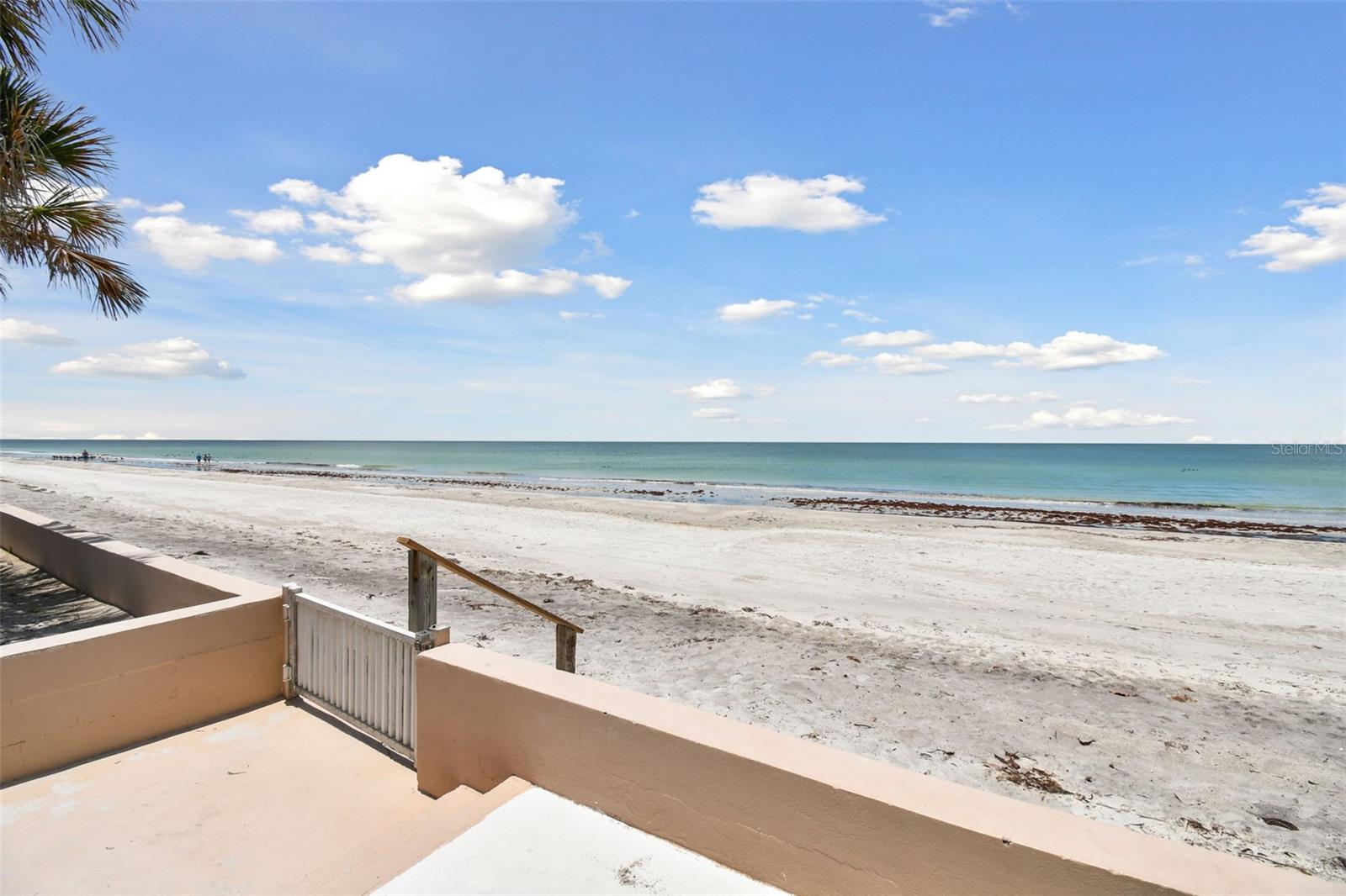 Listing photo id 9 for 1520 Gulf Boulevard