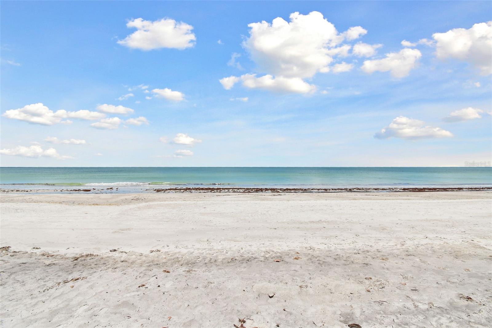 Listing photo id 10 for 1520 Gulf Boulevard