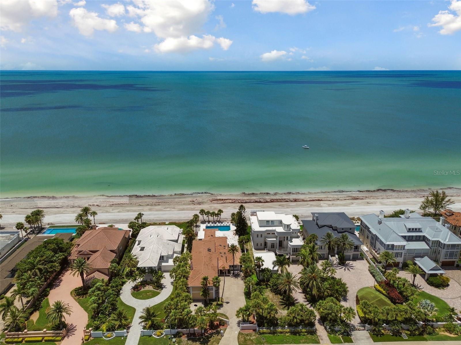 Listing photo id 1 for 1520 Gulf Boulevard