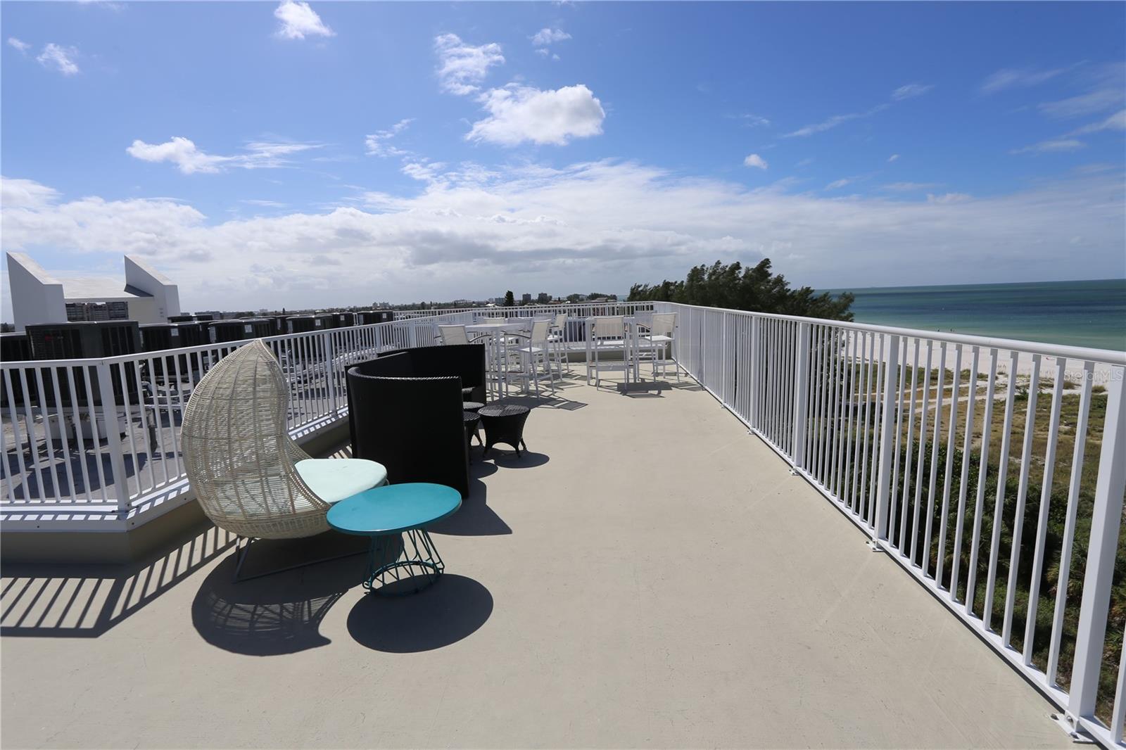 Listing photo id 24 for 10116 Gulf Boulevard 203w