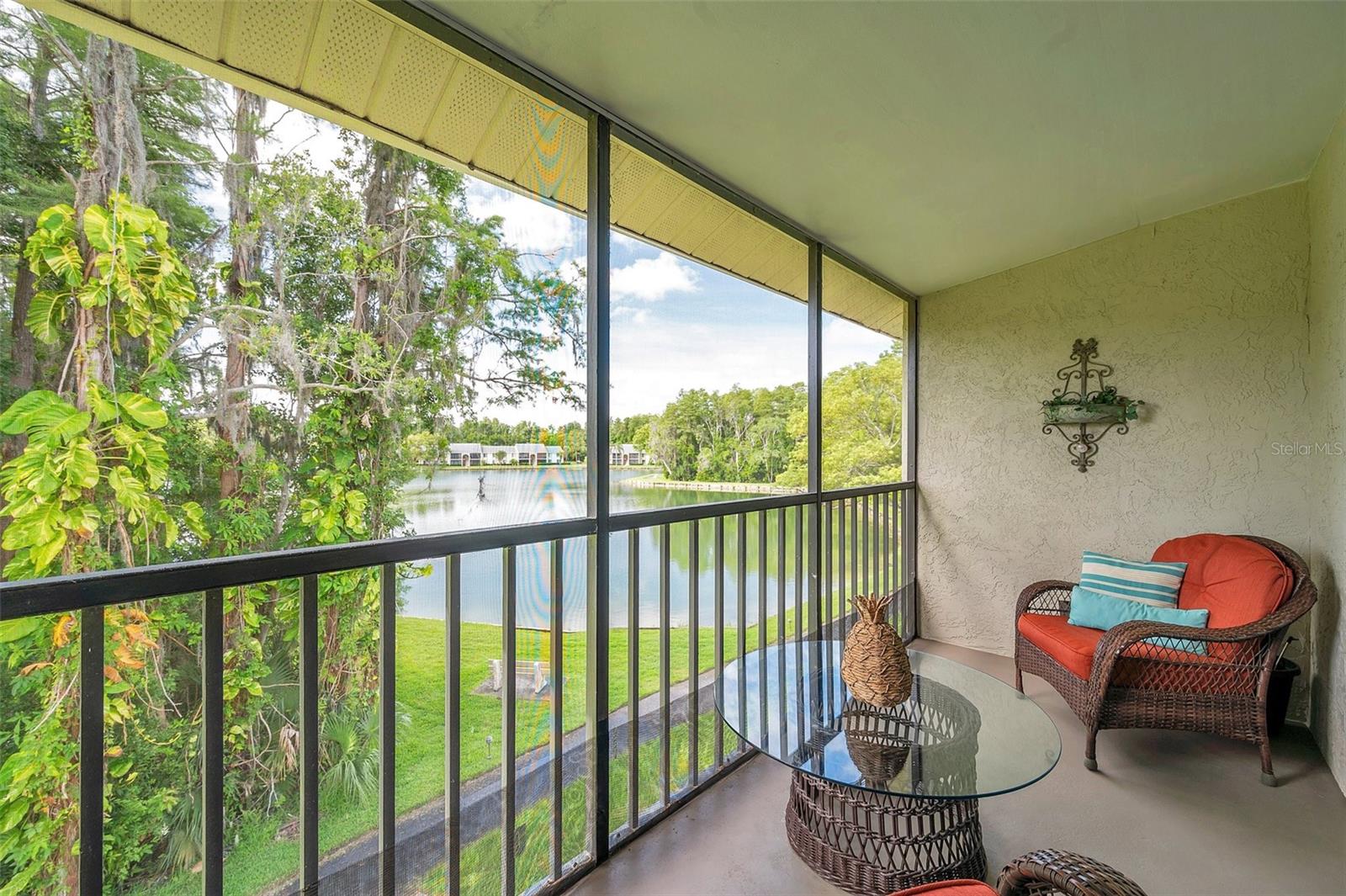 Details for 1423 Pine Glen Lane B3, TARPON SPRINGS, FL 34688