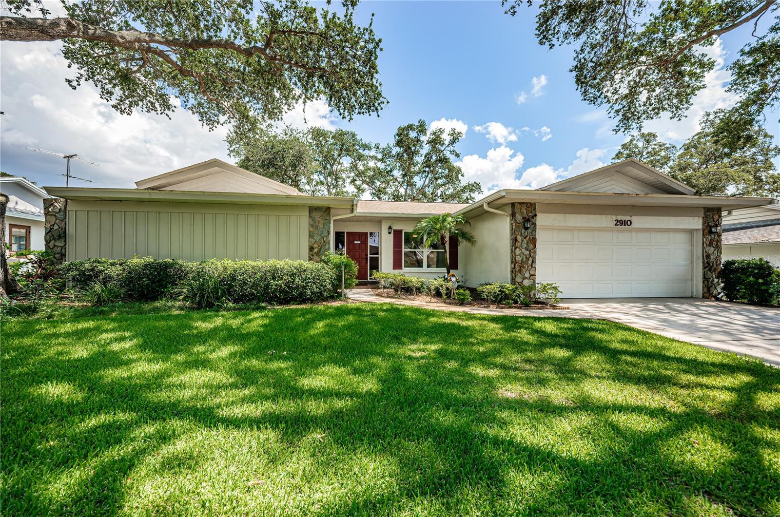 Details for 2910 Deer Run S, CLEARWATER, FL 33761