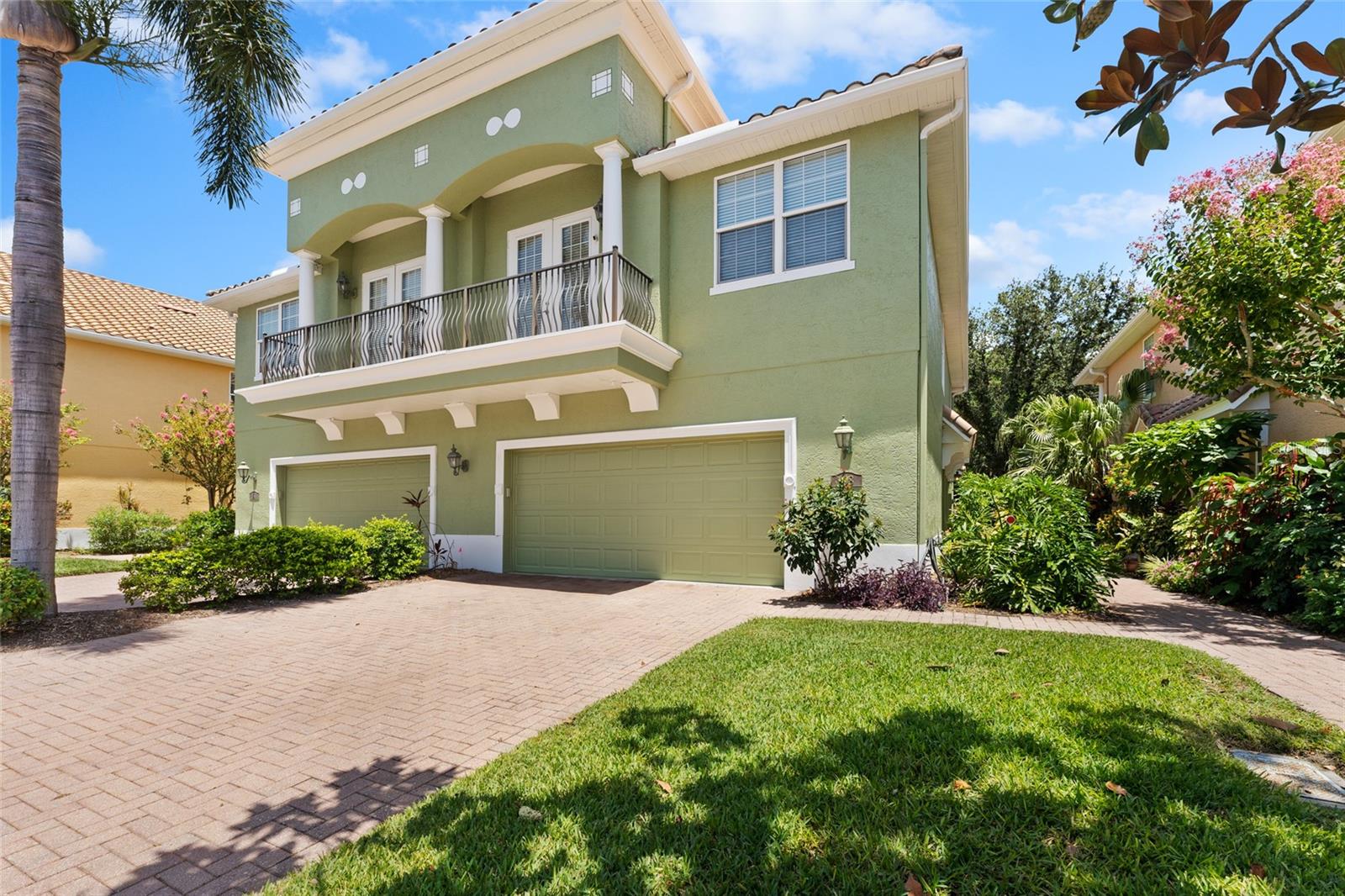 Listing photo id 0 for 168 Banyan Bay Drive