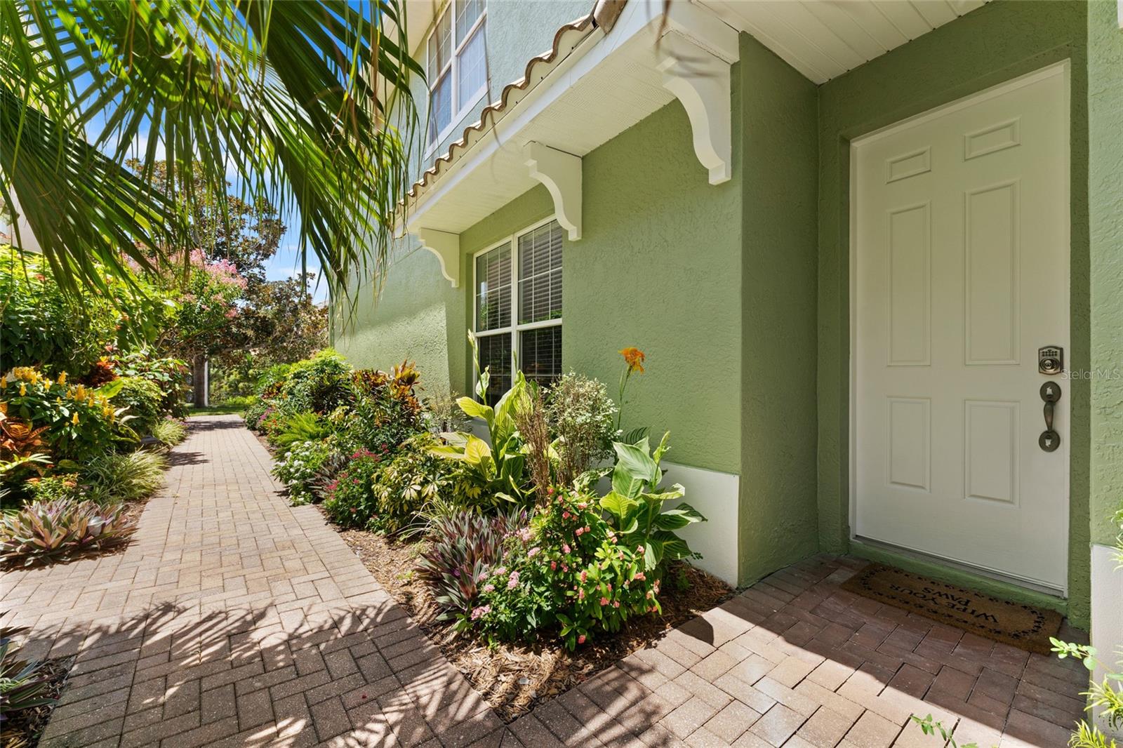 Listing photo id 4 for 168 Banyan Bay Drive