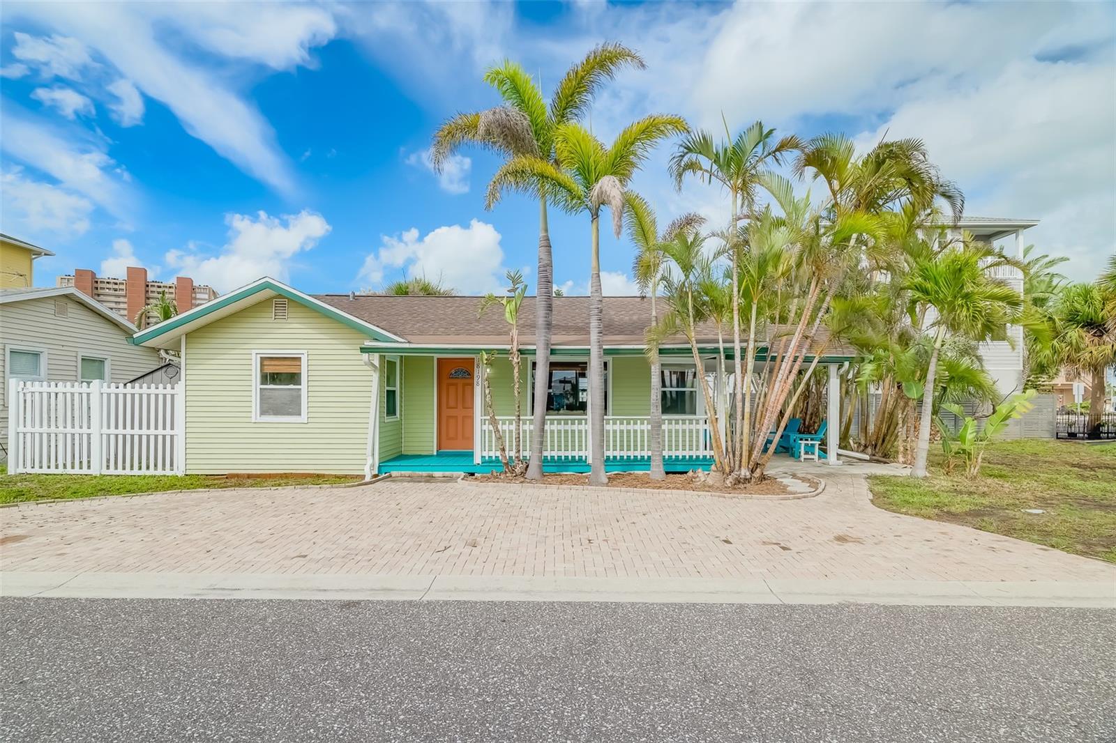 Details for 18198 3rd Street E, REDINGTON SHORES, FL 33708