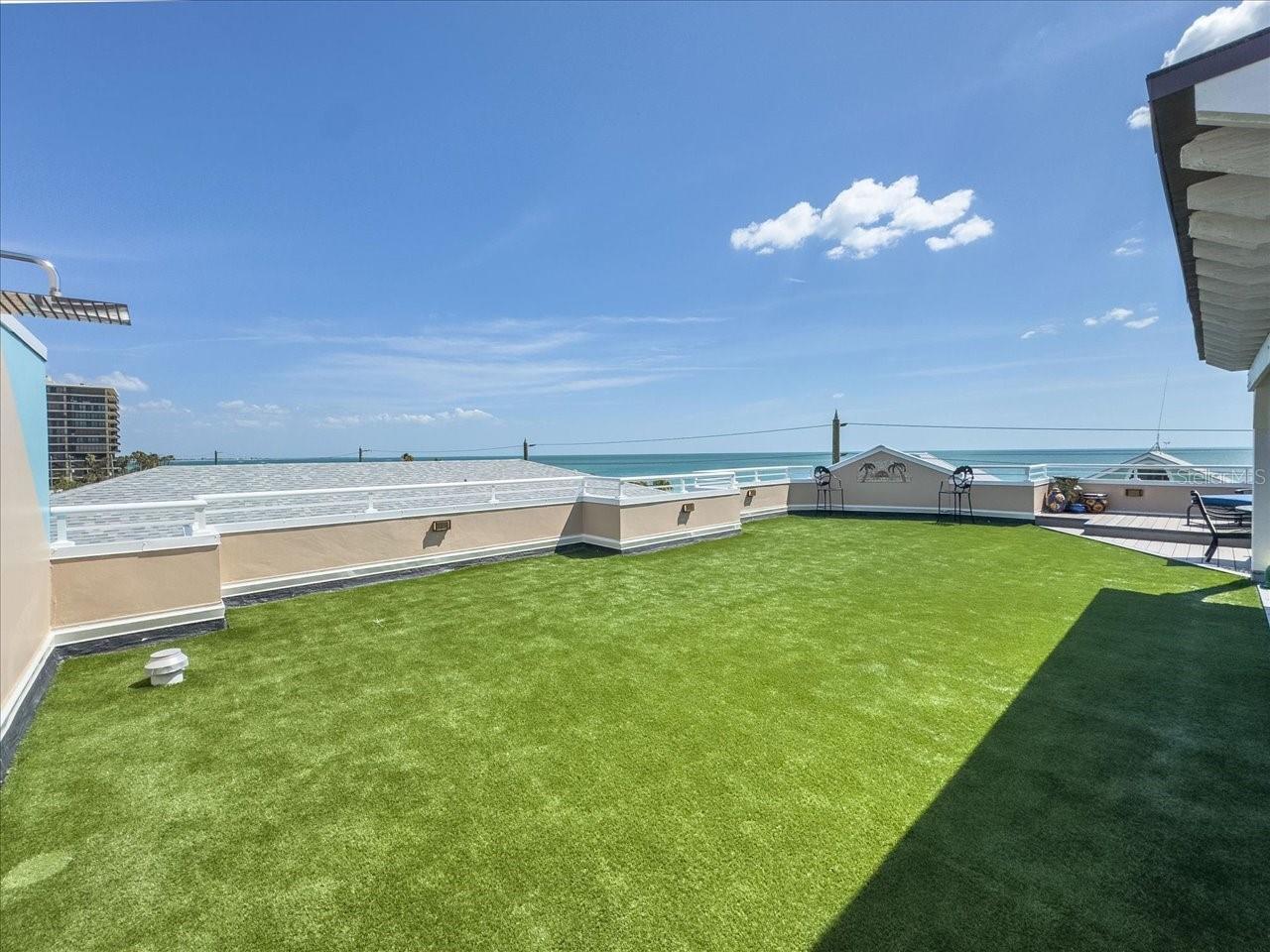 Listing photo id 47 for 8085 Gulf Boulevard 202