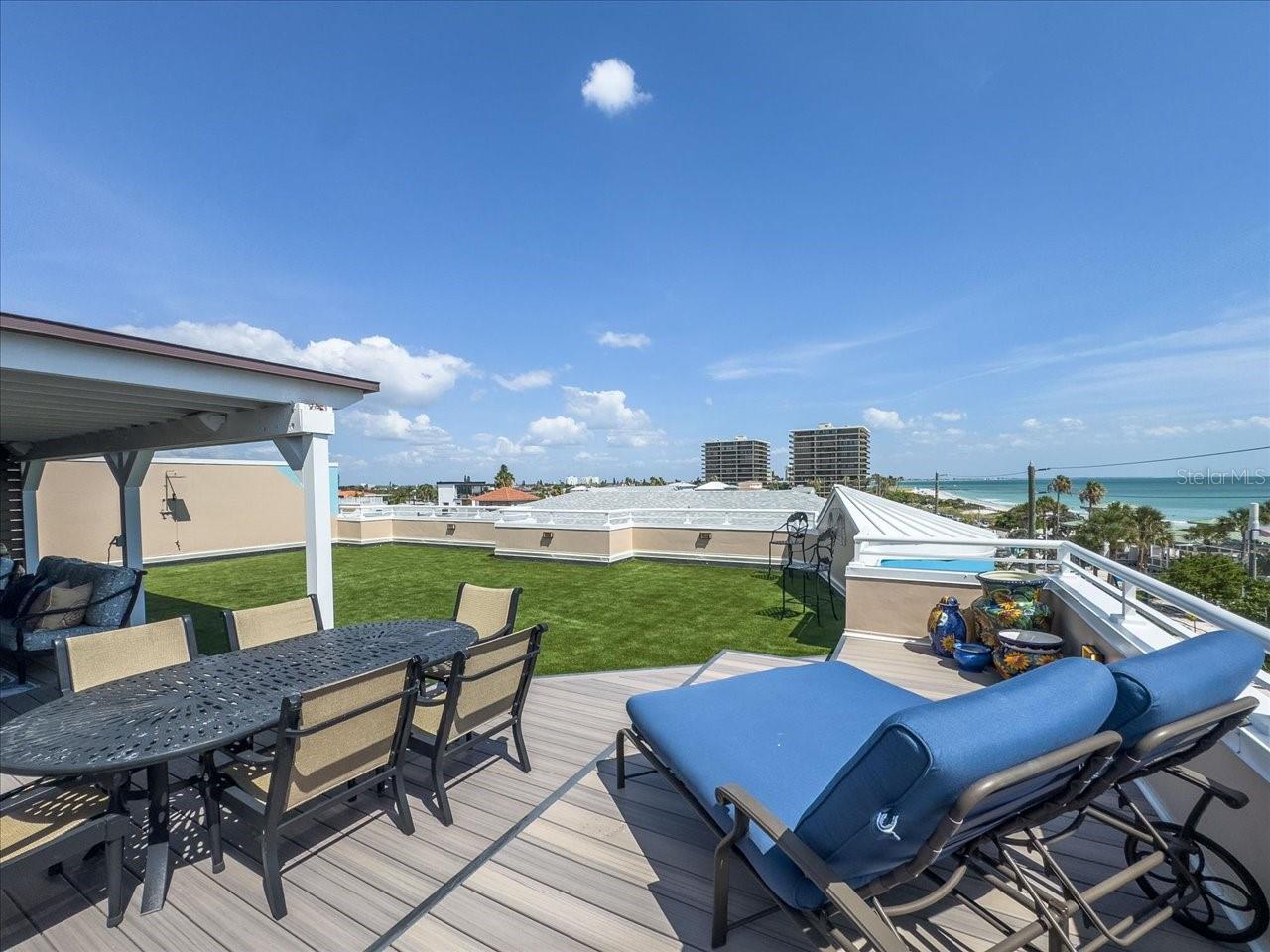 Listing photo id 51 for 8085 Gulf Boulevard 202