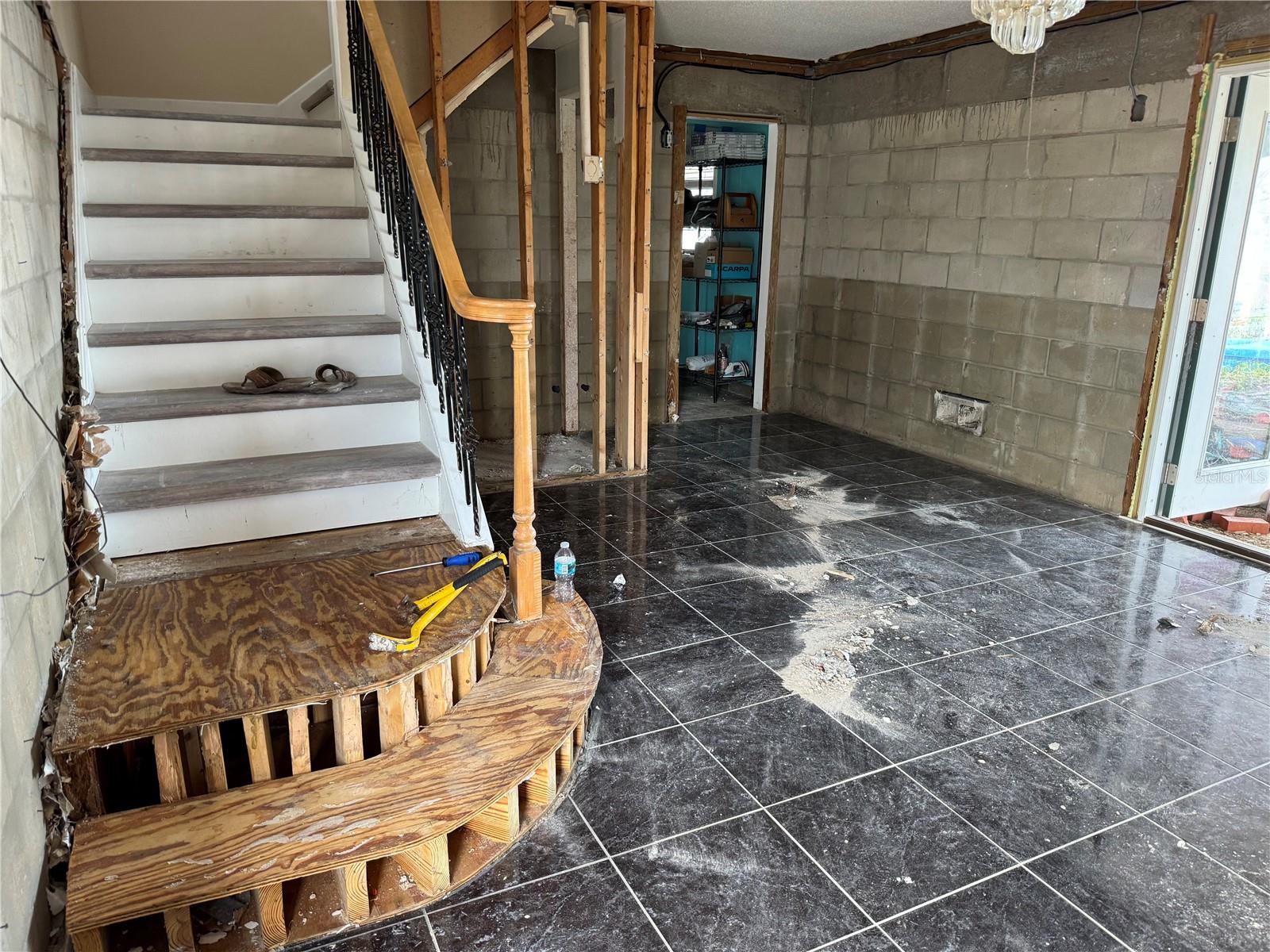 Image 10 of 11 For 15529 Redington Drive