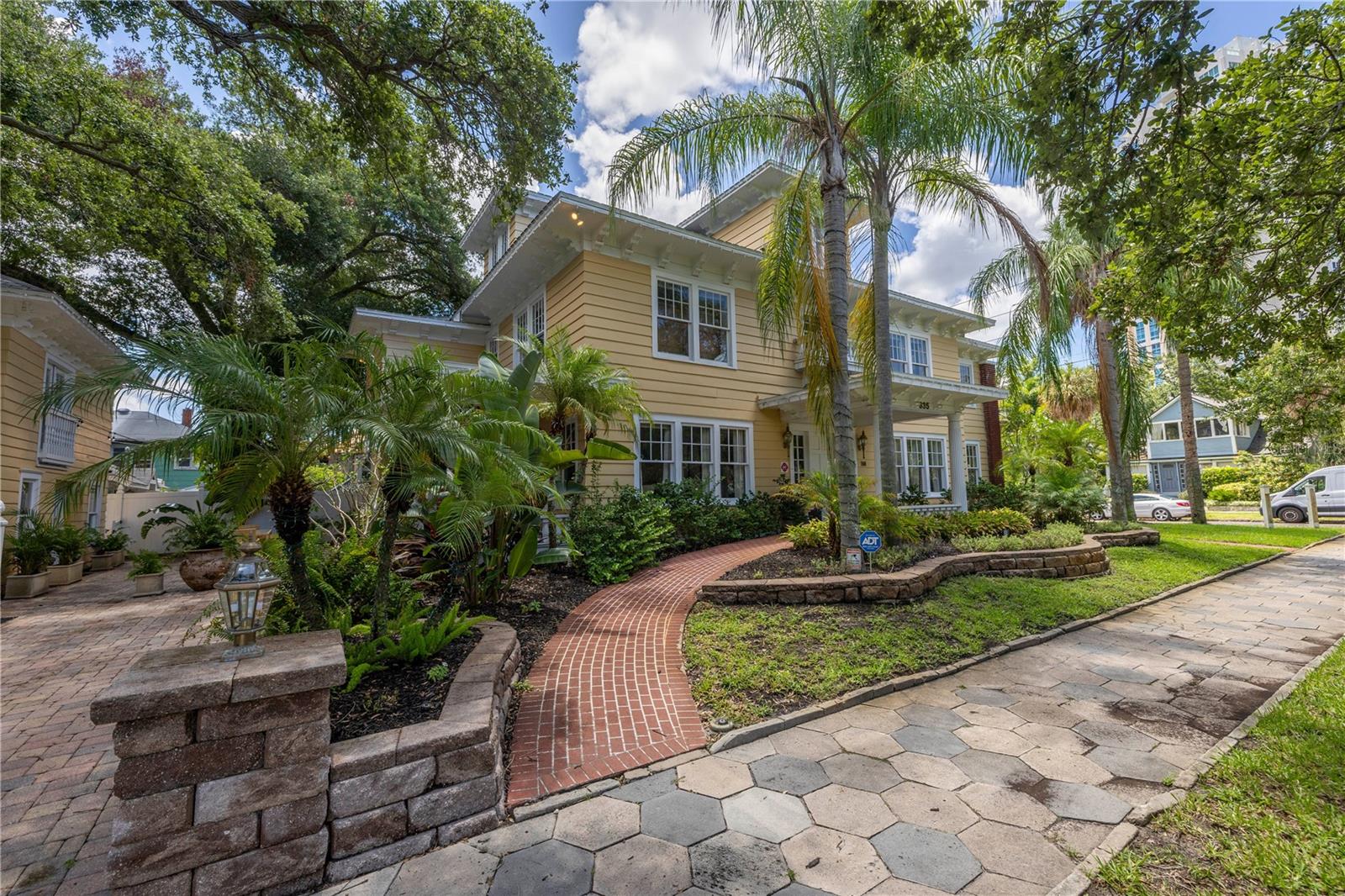 Details for 635 Bay Street Ne, Saint Petersburg, FL 33701