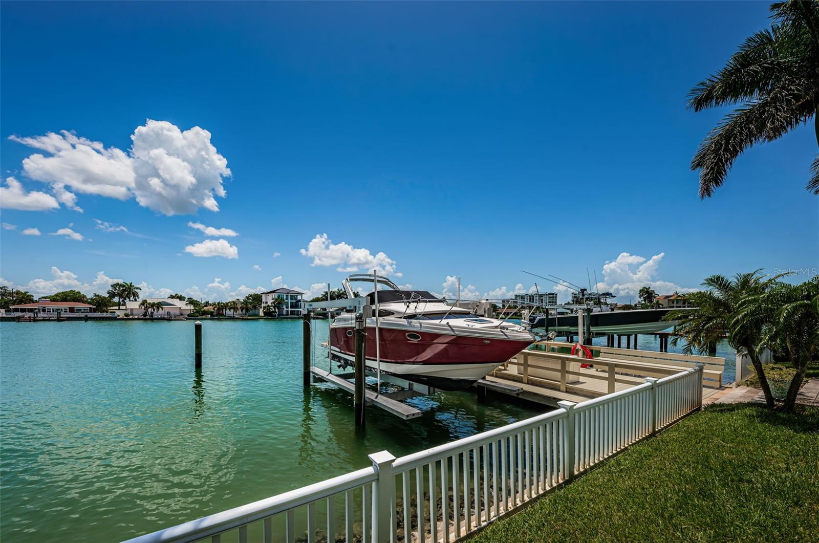 Listing photo id 28 for 10109 Tarpon Drive