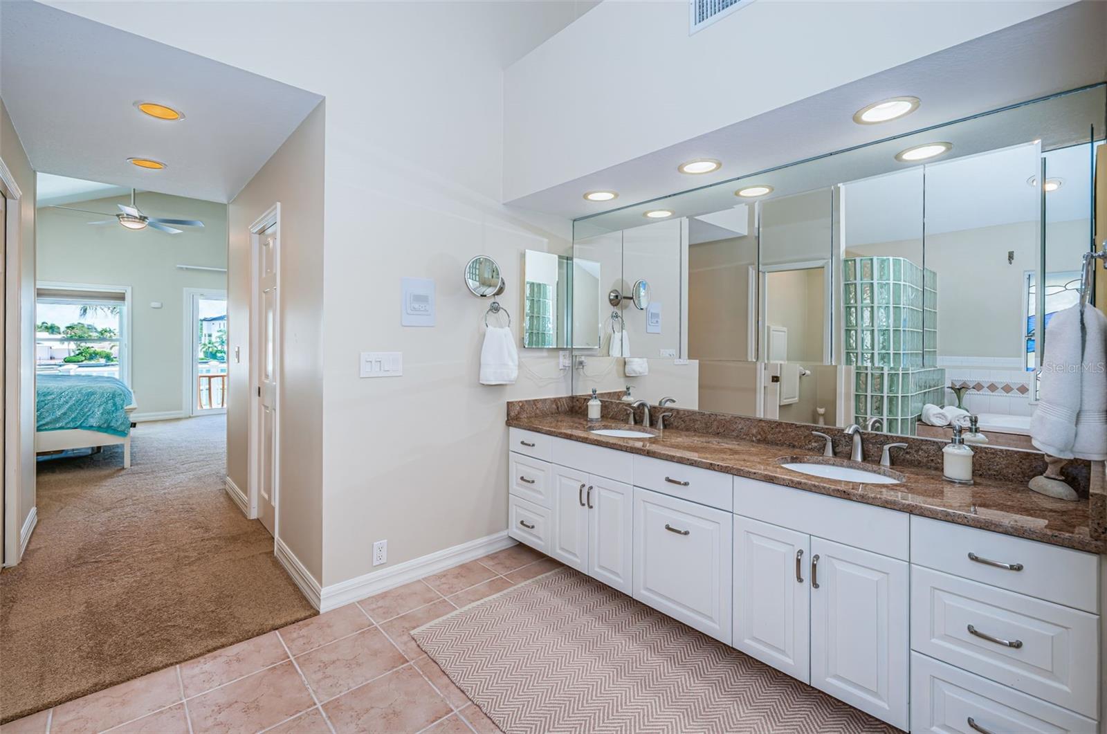 Listing photo id 45 for 10109 Tarpon Drive