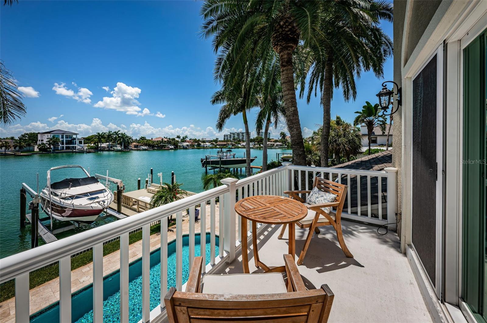 Listing photo id 50 for 10109 Tarpon Drive