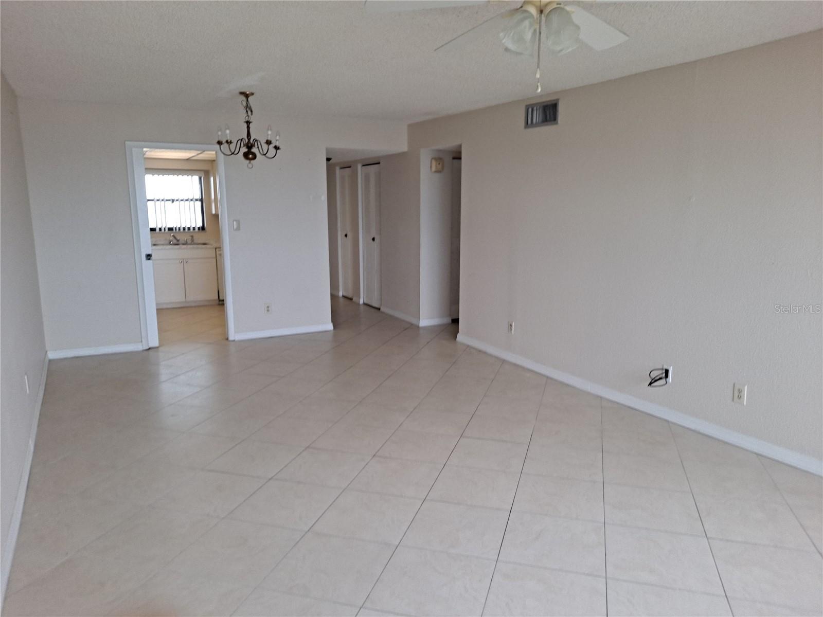 Image 4 of 26 For 1230 Gulf Boulevard 1706