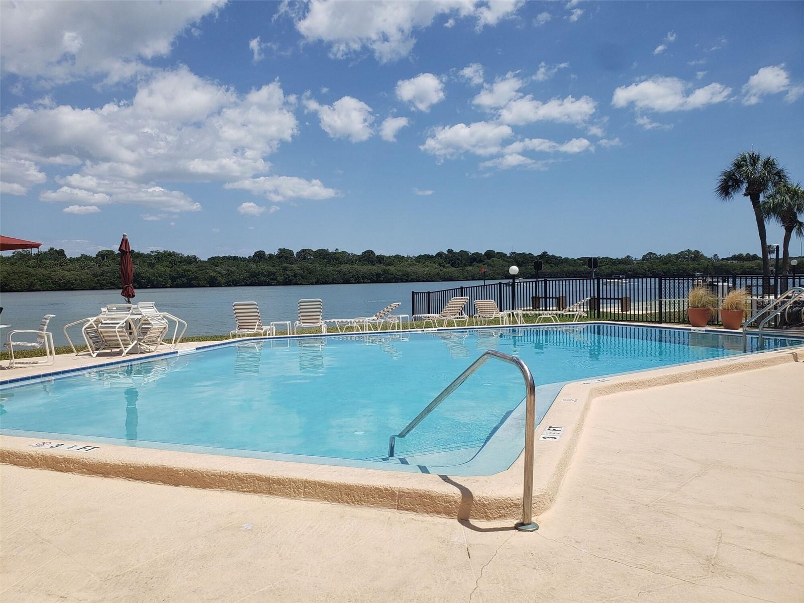 Image 2 of 36 For 1 Windrush Boulevard 25