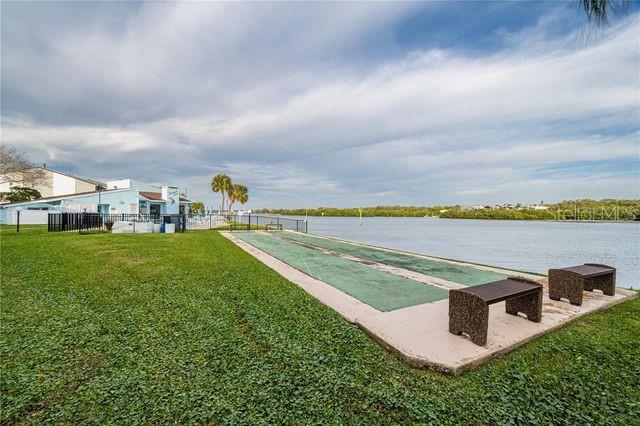 Image 4 of 36 For 1 Windrush Boulevard 25