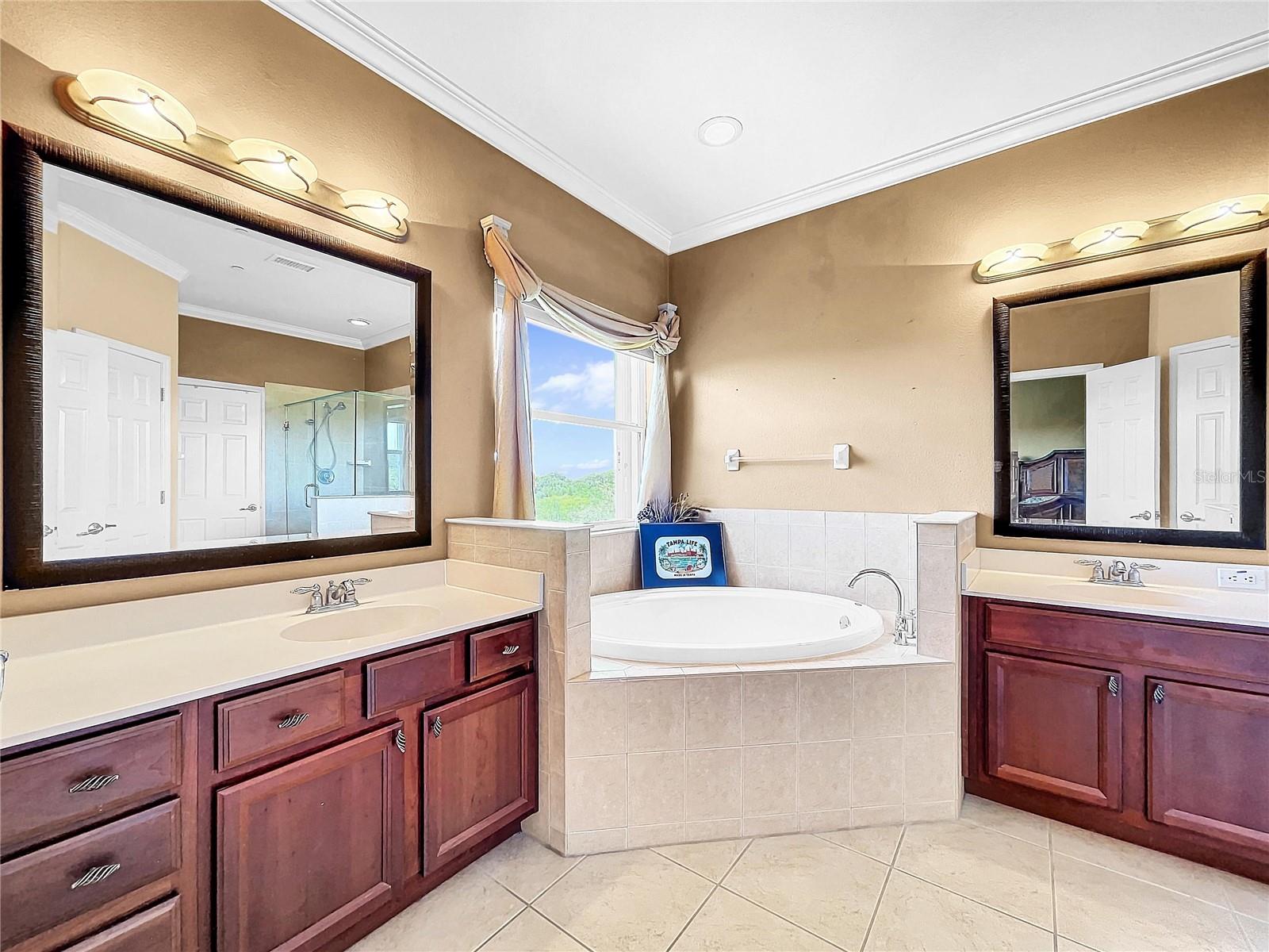 Listing photo id 27 for 7193 Islamorada Cir