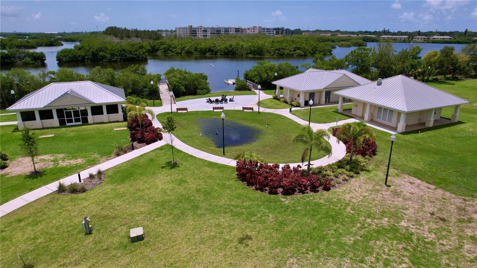 Listing photo id 52 for 7193 Islamorada Cir