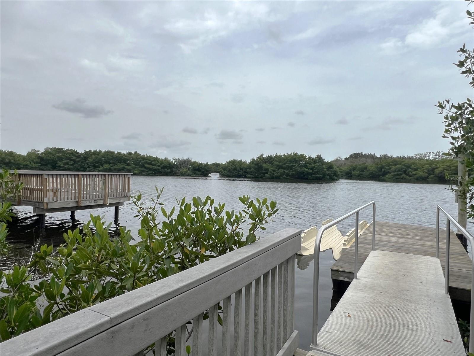 Listing photo id 57 for 7193 Islamorada Cir