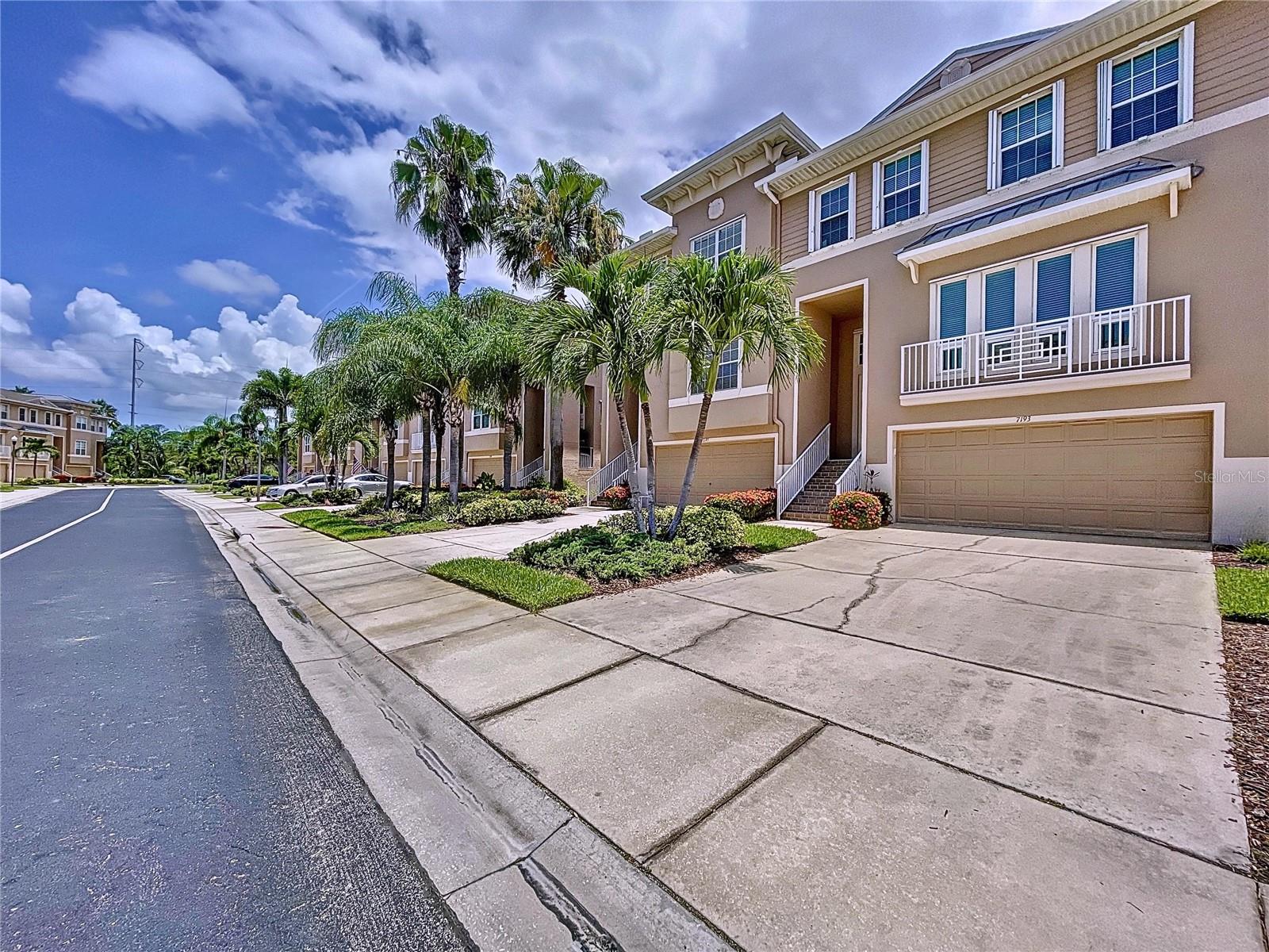 Listing photo id 66 for 7193 Islamorada Cir