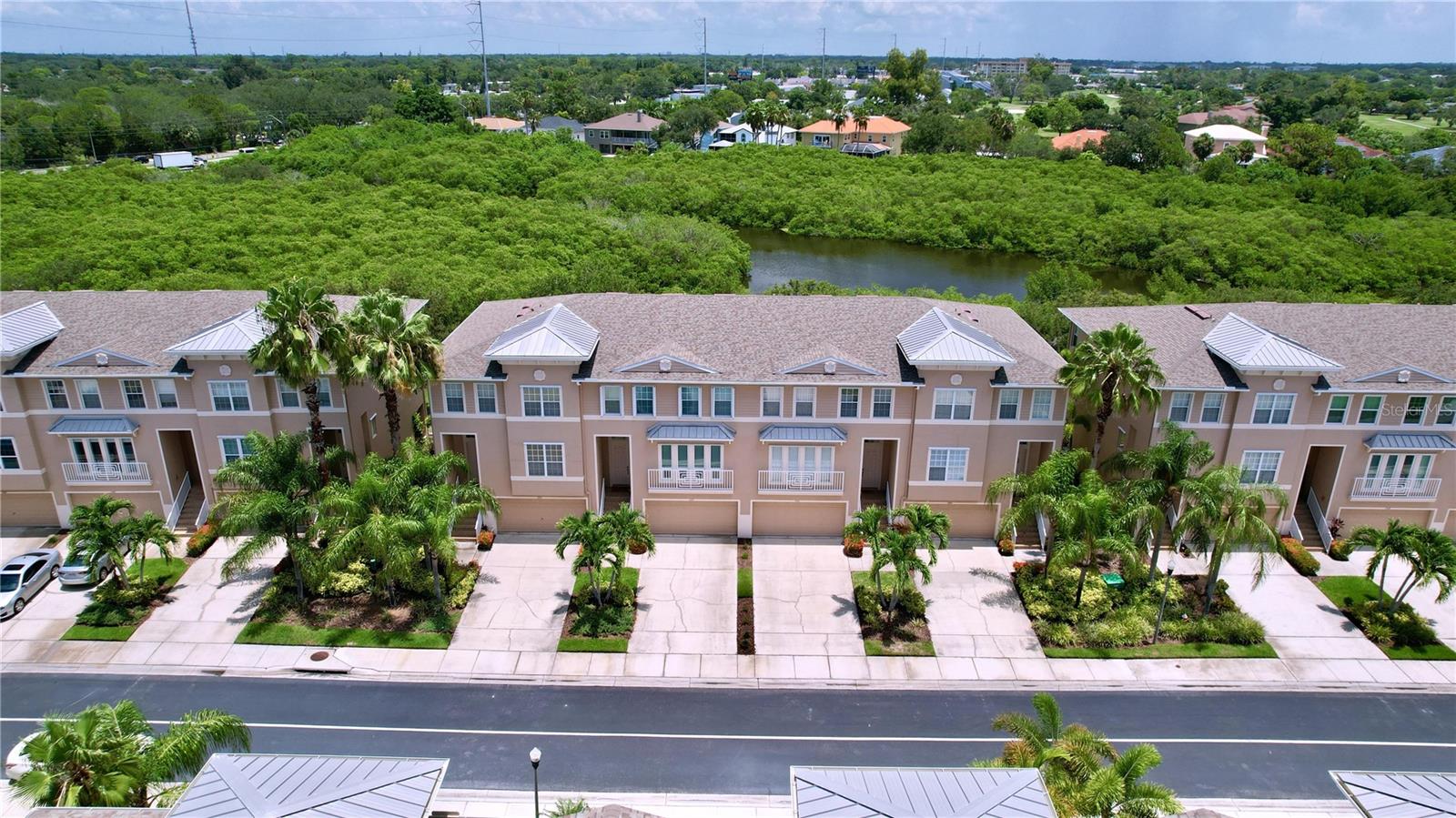 Listing photo id 68 for 7193 Islamorada Cir