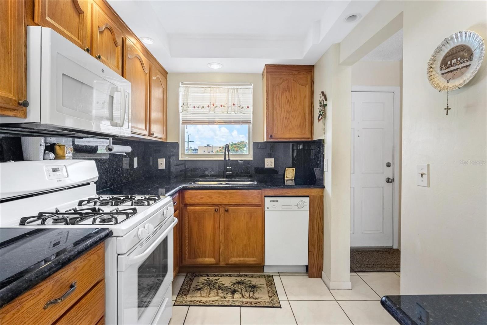 Image 12 of 41 For 3128 59th Street S 214