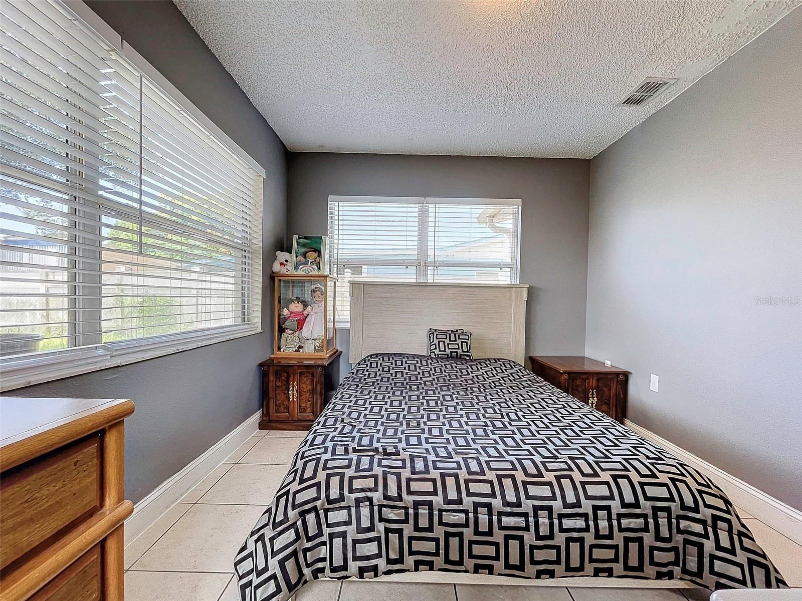 Listing photo id 18 for 8624 Paxton Drive