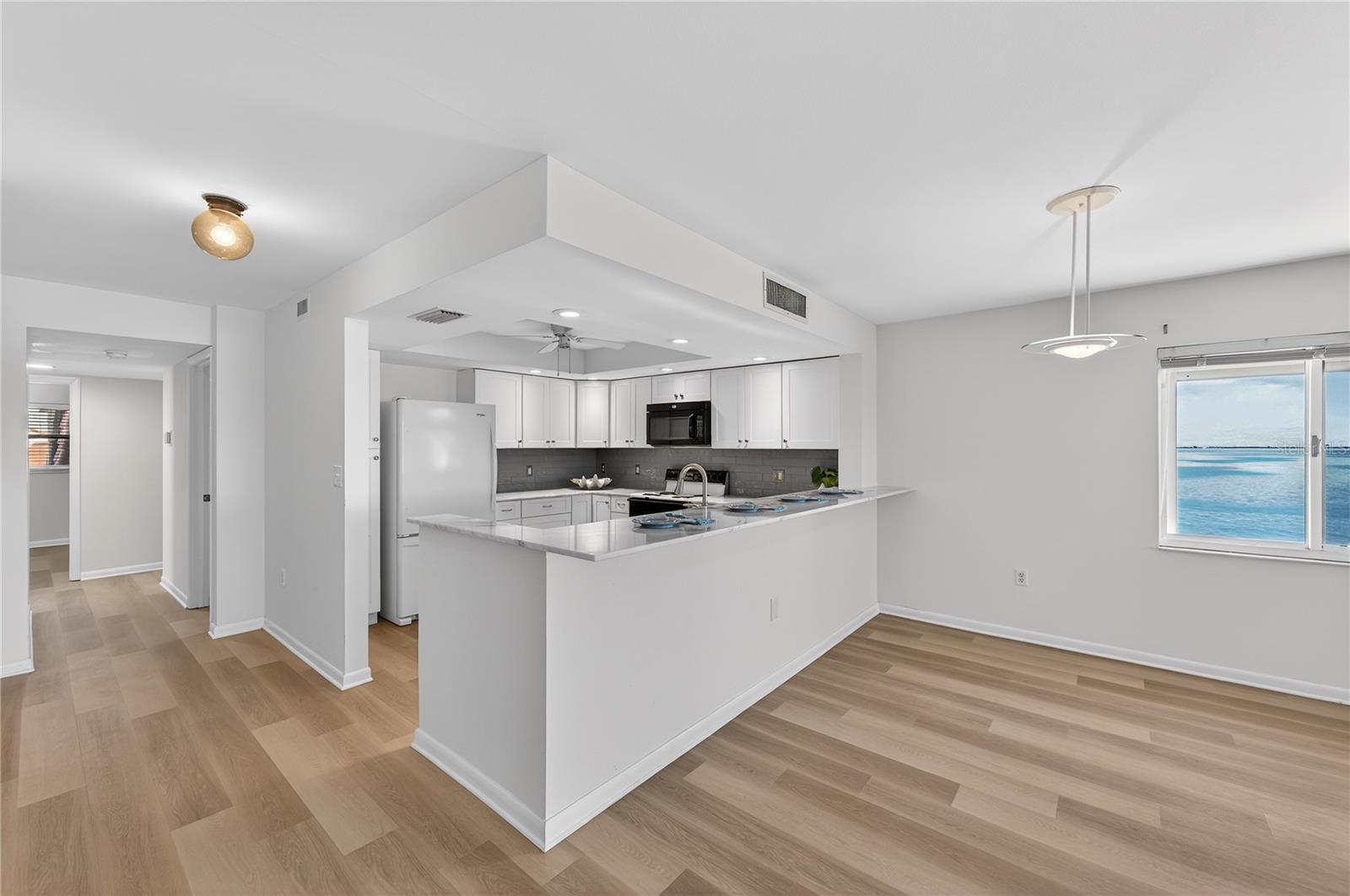 Image 10 of 62 For 138 1st Street E 302