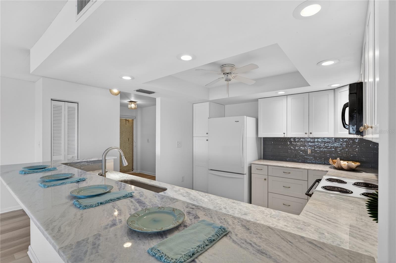 Image 11 of 62 For 138 1st Street E 302