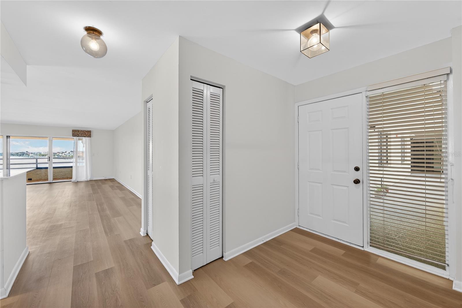 Image 14 of 62 For 138 1st Street E 302