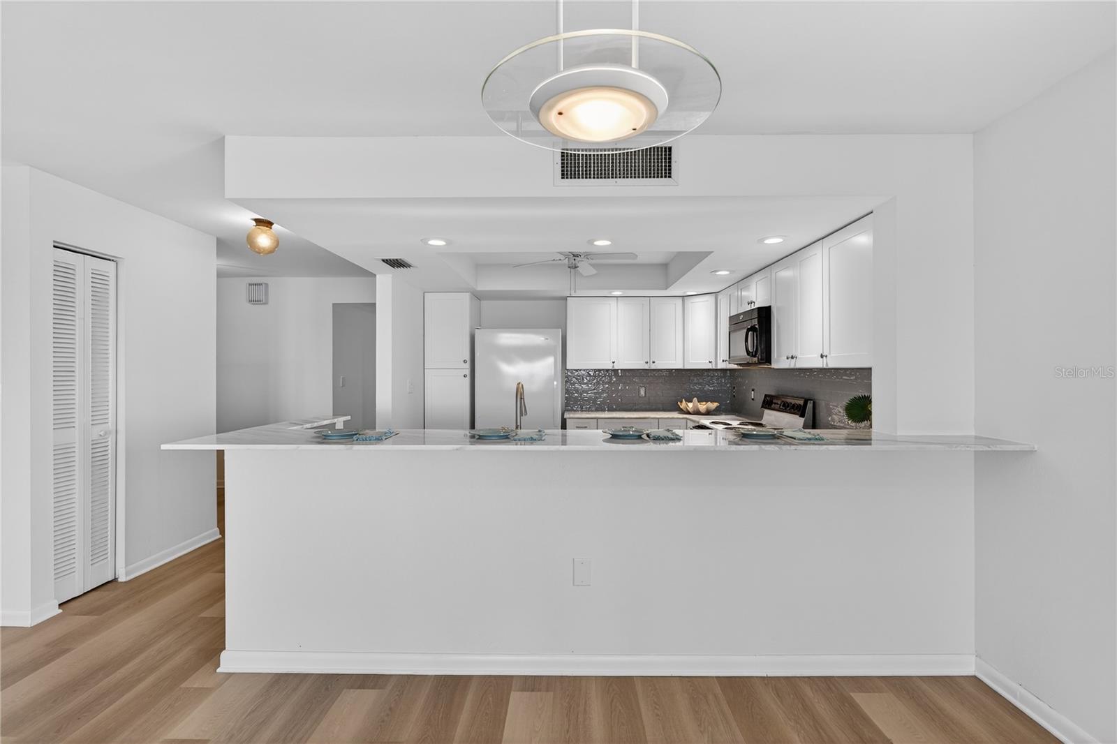 Image 23 of 62 For 138 1st Street E 302