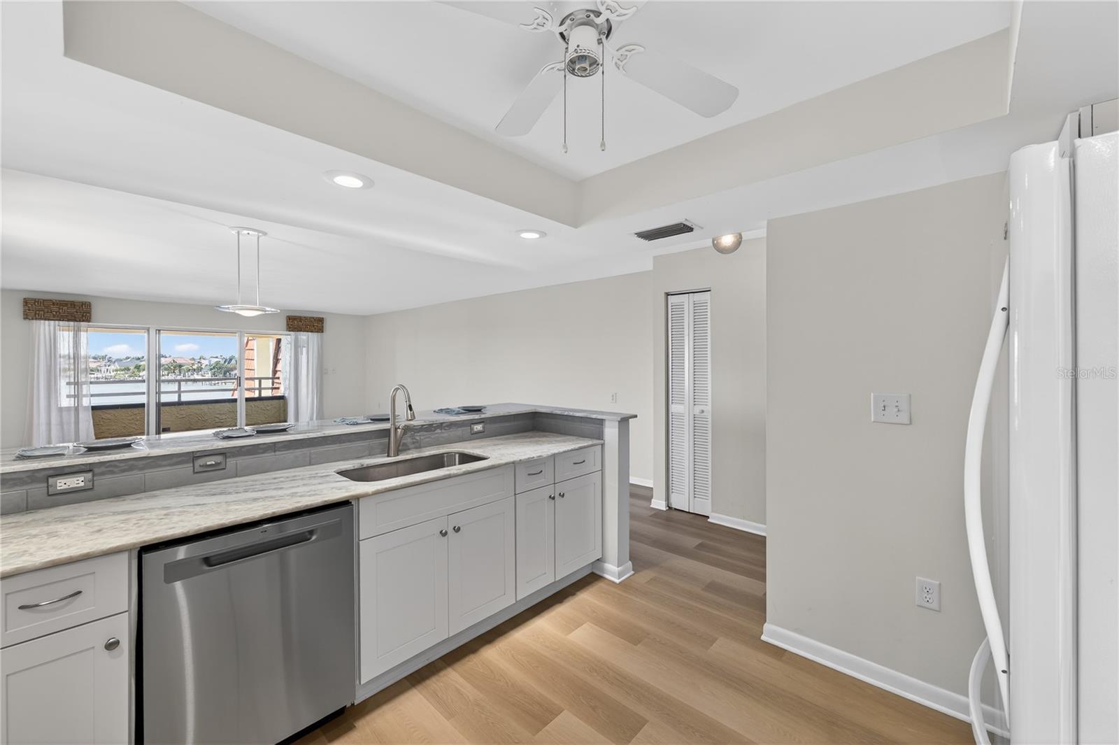 Image 24 of 62 For 138 1st Street E 302