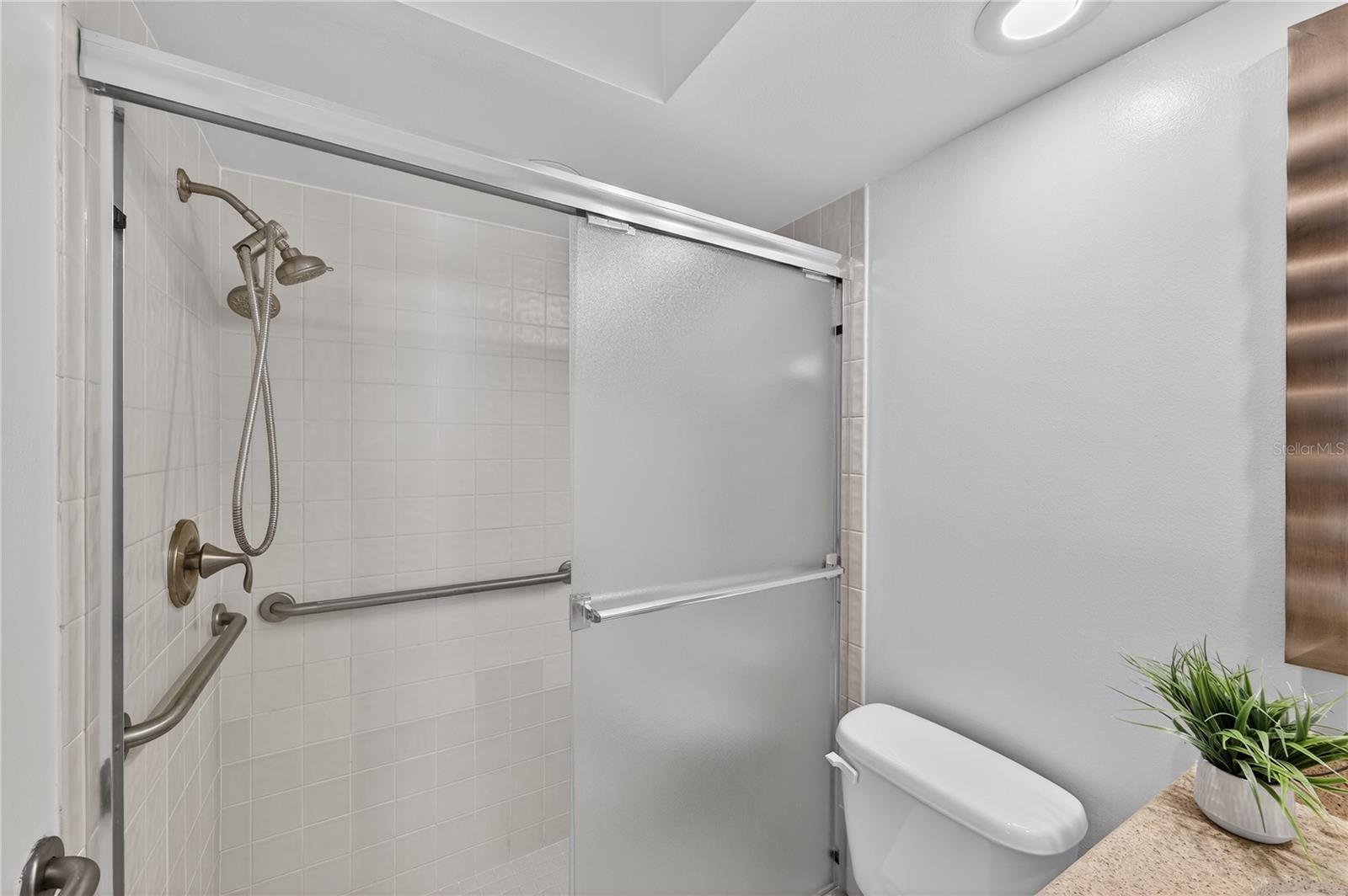 Image 31 of 62 For 138 1st Street E 302