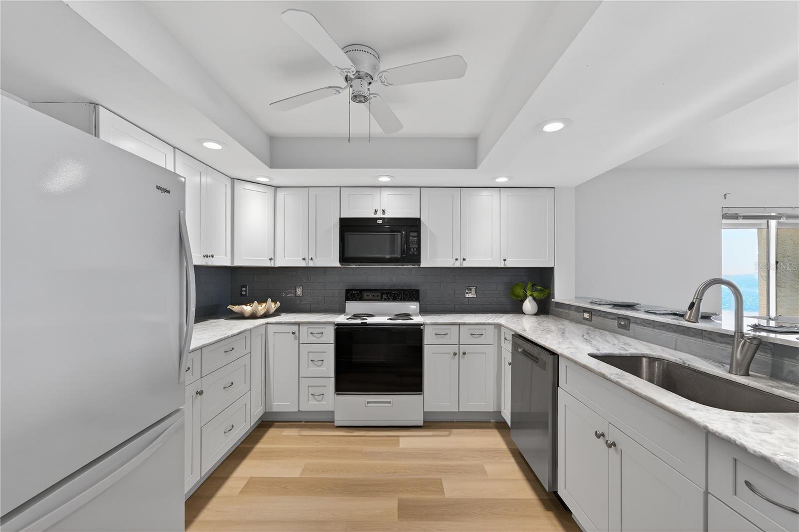 Image 4 of 62 For 138 1st Street E 302