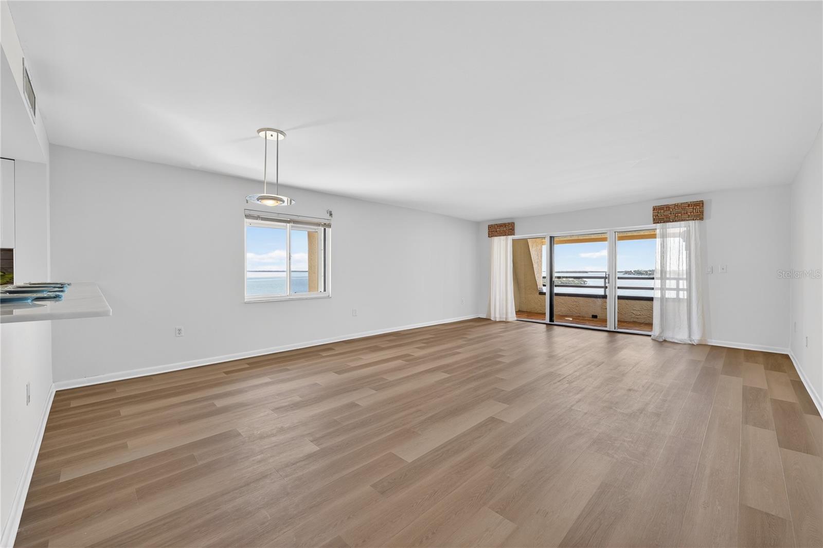 Image 5 of 62 For 138 1st Street E 302