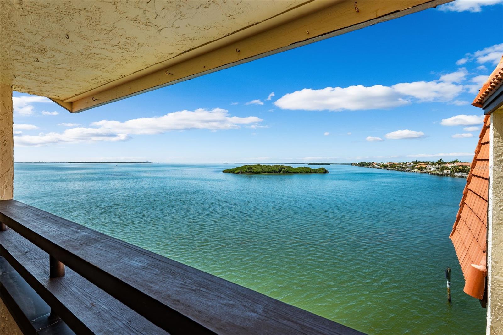 Image 6 of 62 For 138 1st Street E 302